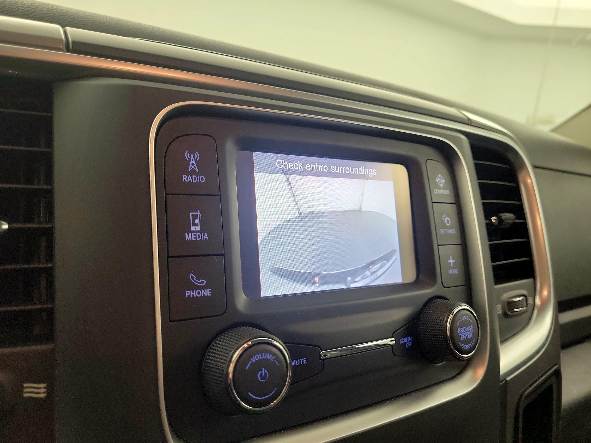 Thumbnail: 2021 RAM 1500 Classic - 12