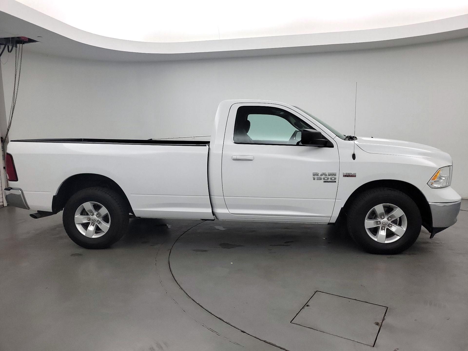 Thumbnail: 2021 RAM 1500 Classic - 4