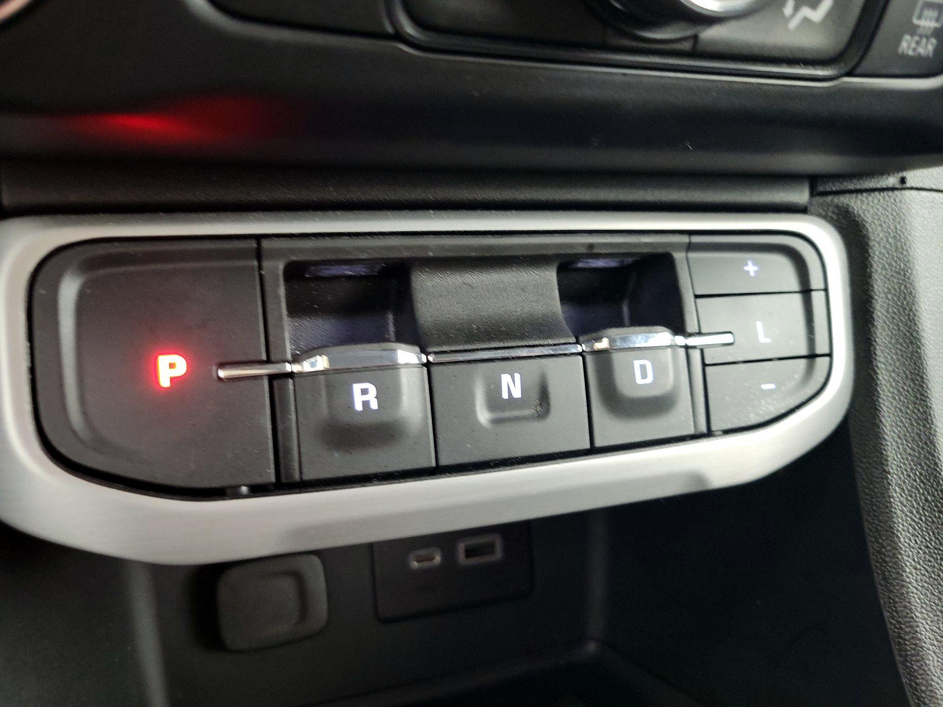 Thumbnail: 2023 GMC Acadia - 17