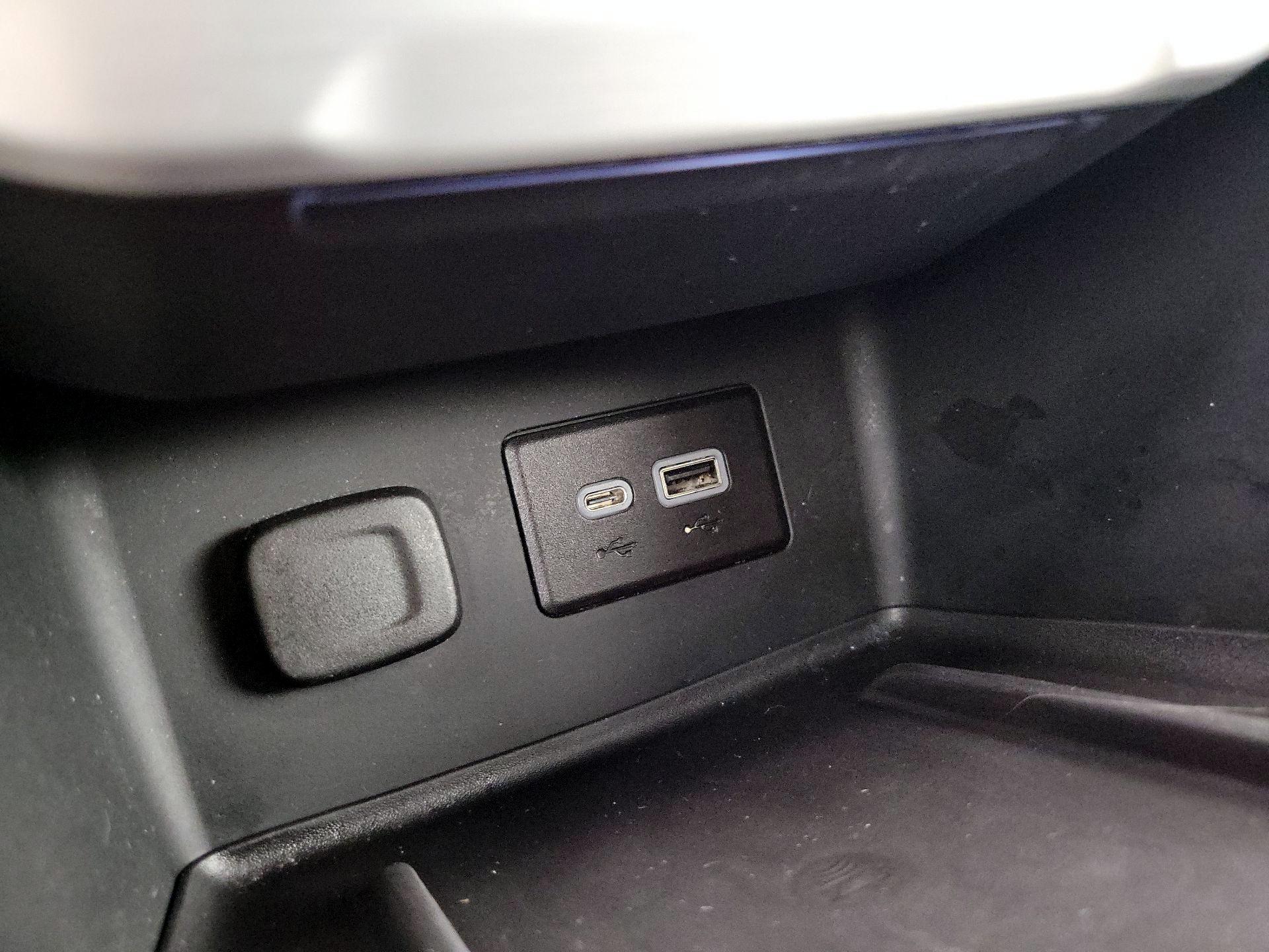 Thumbnail: 2023 GMC Acadia - 18