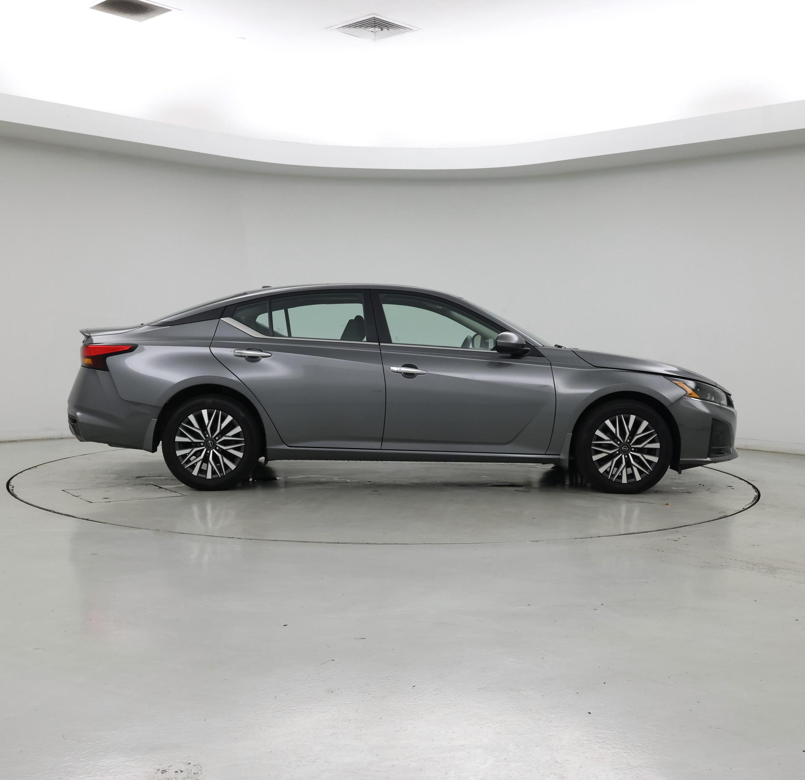 Thumbnail: 2023 Nissan Altima - 7