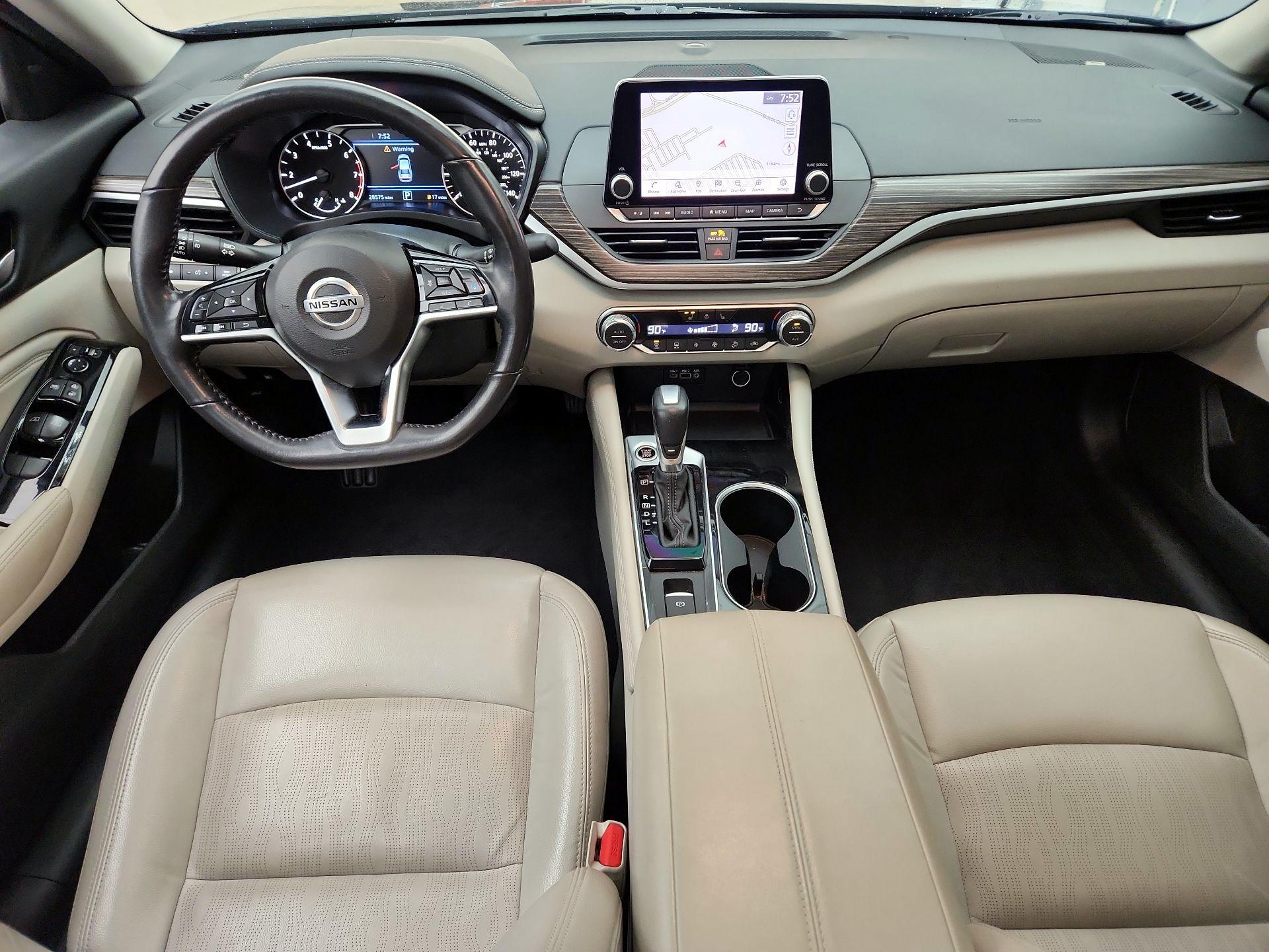 Thumbnail: 2022 Nissan Altima - 9