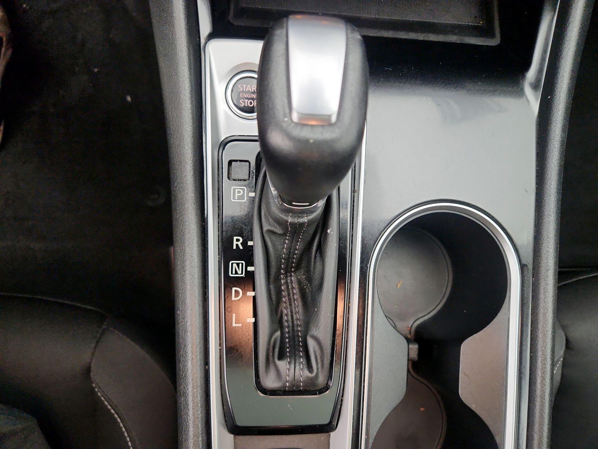 Thumbnail: 2022 Nissan Altima - 17