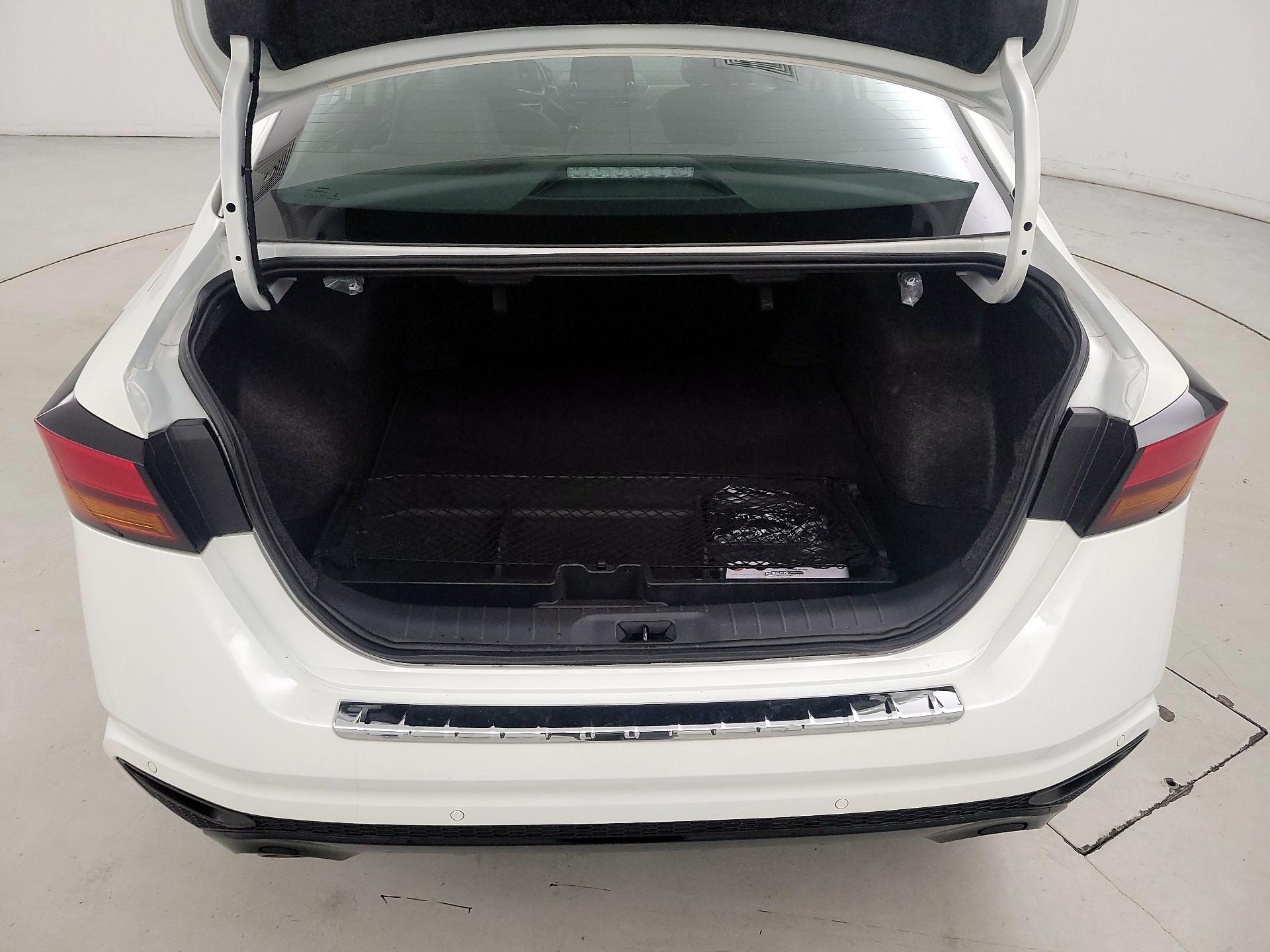 Thumbnail: 2023 Nissan Altima - 20