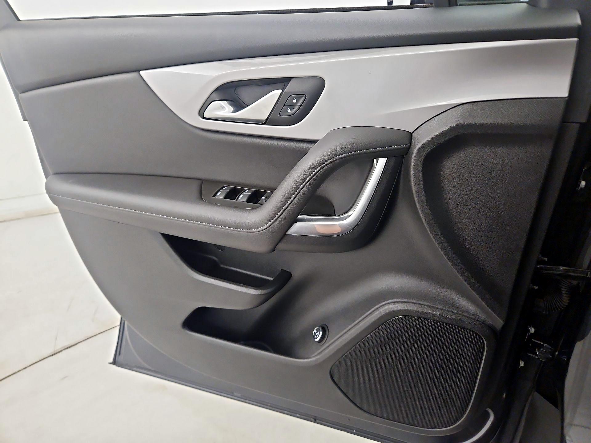 Thumbnail: 2022 Chevrolet Blazer - 12