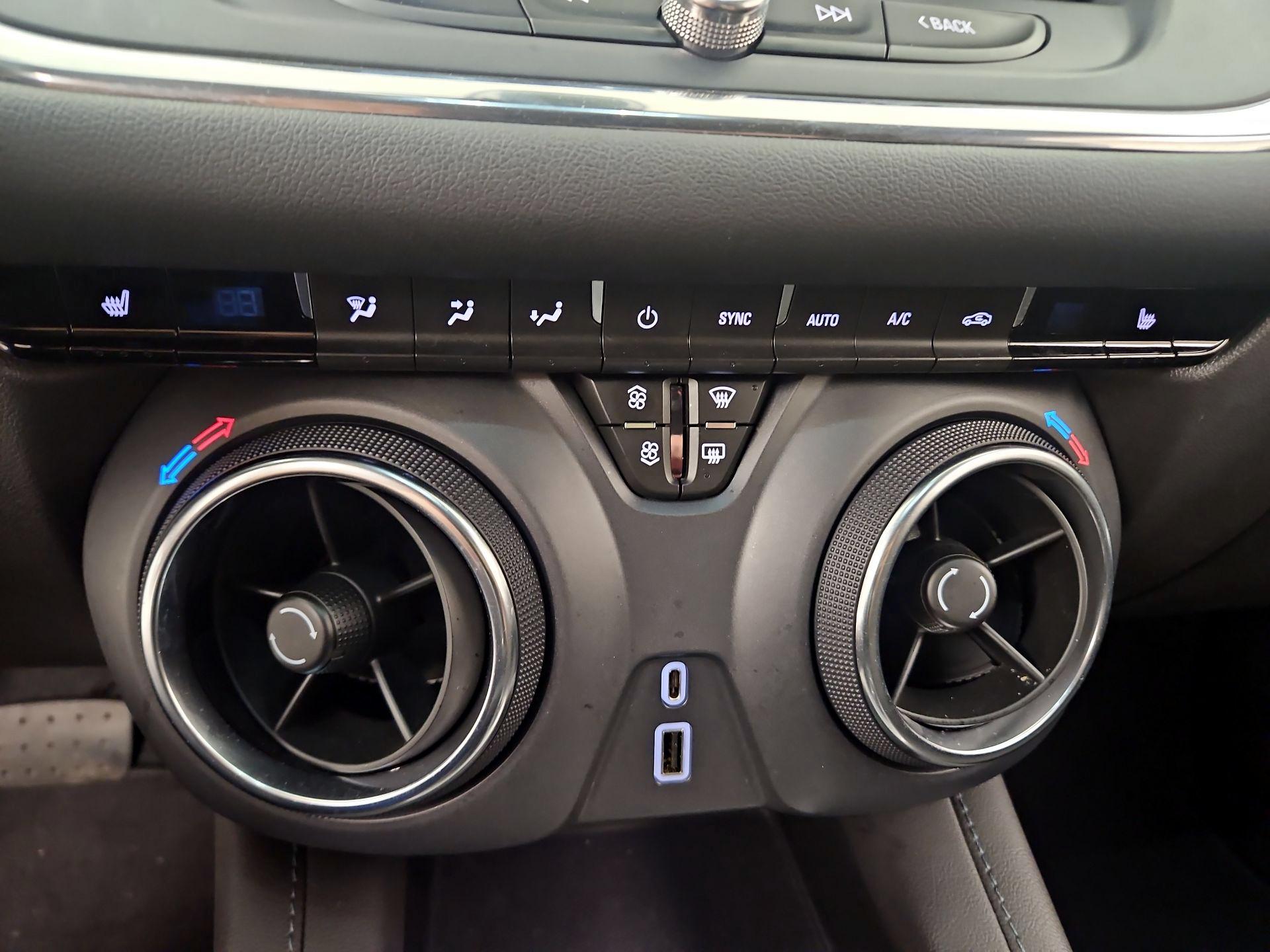 Thumbnail: 2022 Chevrolet Blazer - 16