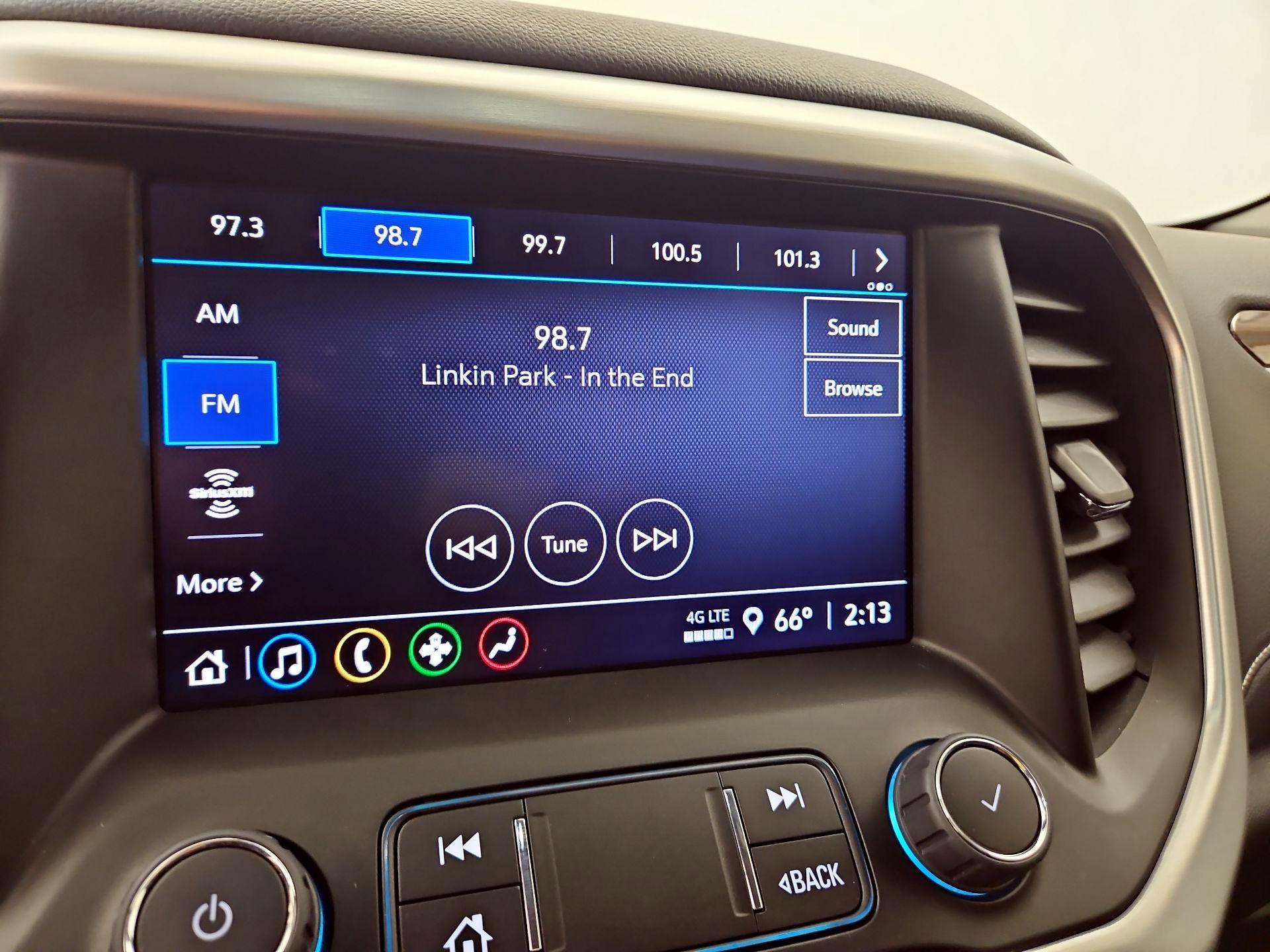 Thumbnail: 2023 GMC Acadia - 16