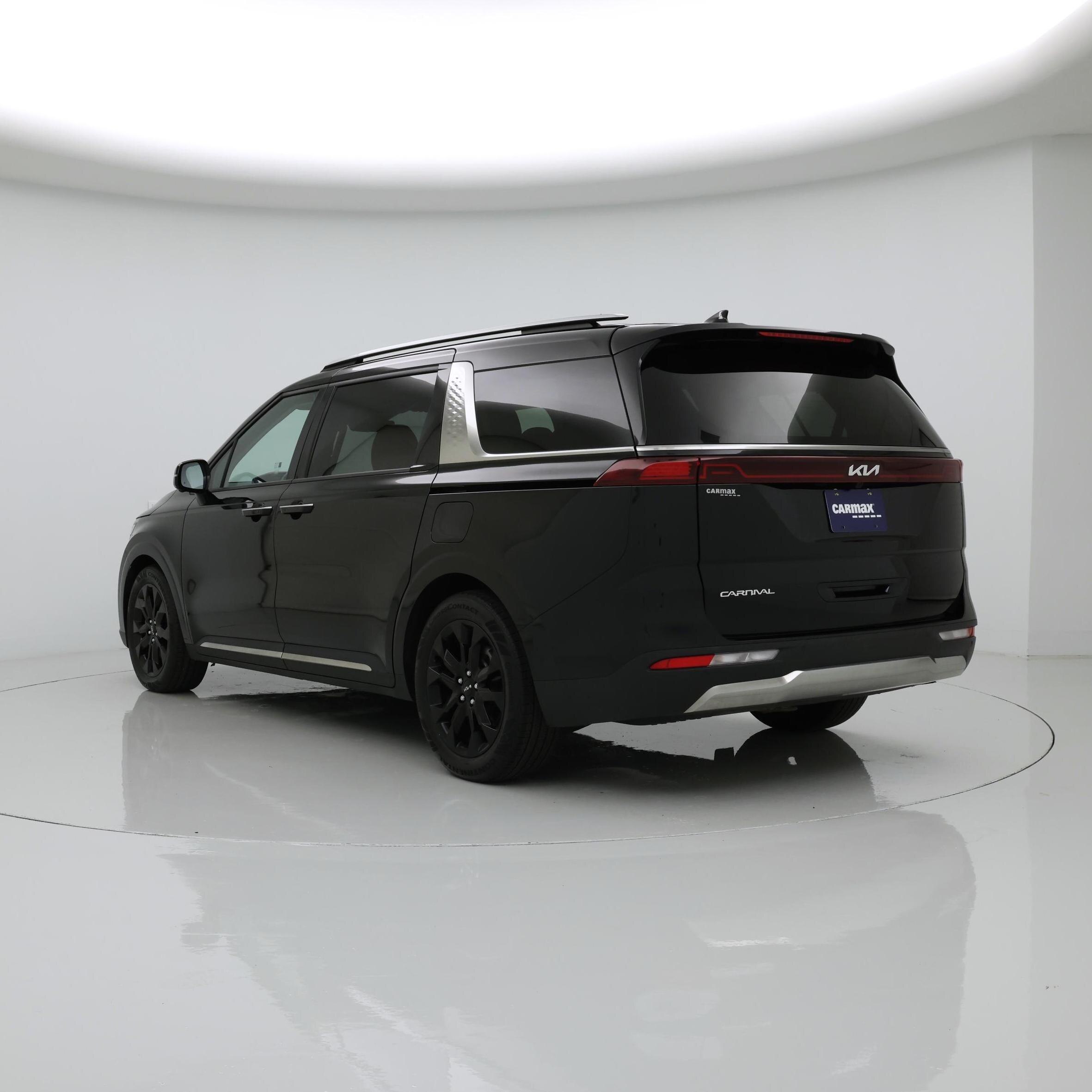 Thumbnail: 2023 Kia Carnival - 2