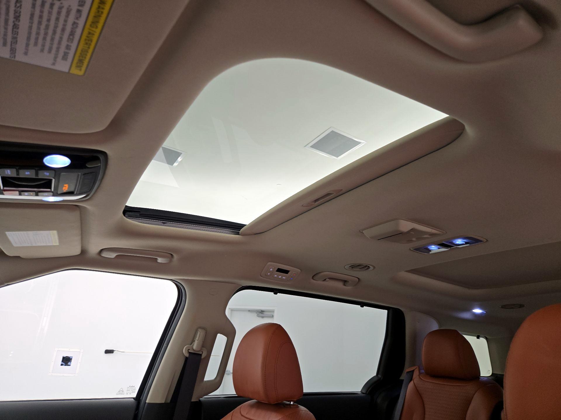 Thumbnail: 2023 Kia Carnival - 20