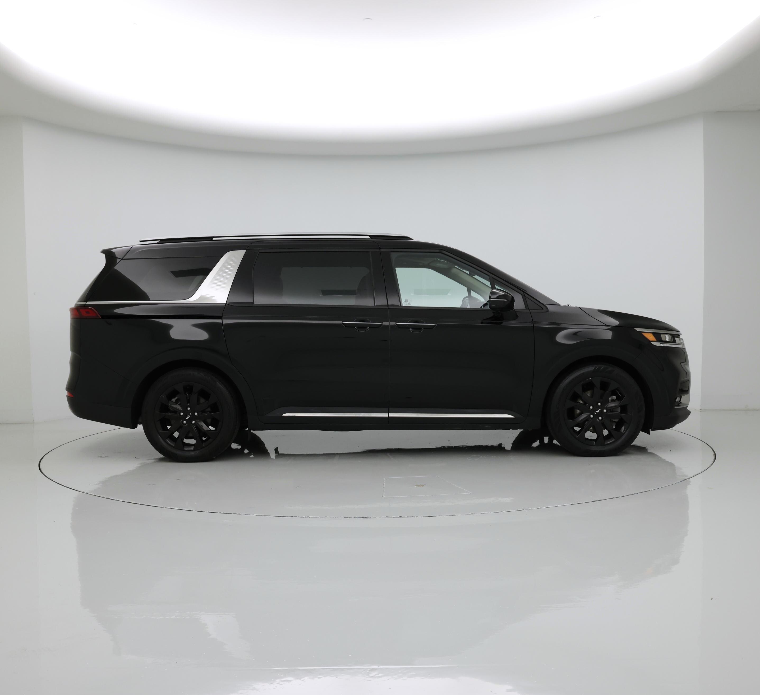 Thumbnail: 2023 Kia Carnival - 7