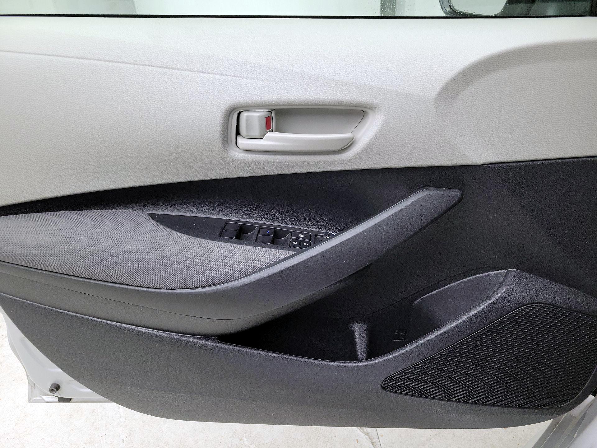 Thumbnail: 2022 Toyota Corolla - 12