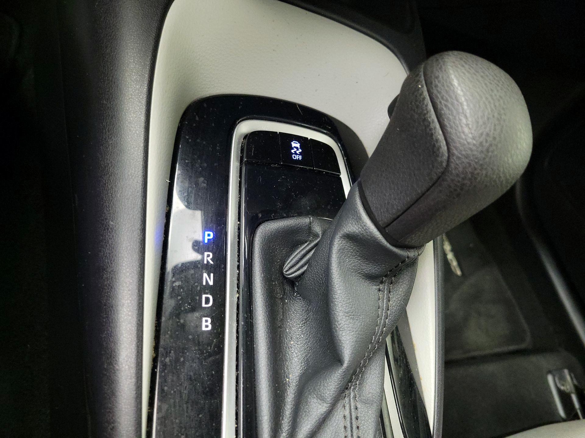 Thumbnail: 2022 Toyota Corolla - 17