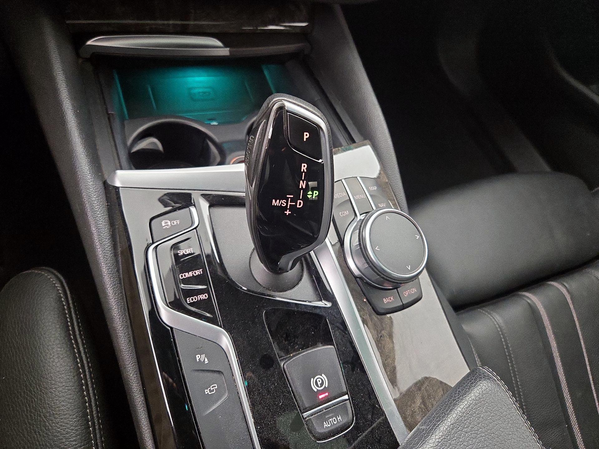 Thumbnail: 2020 BMW 5 Series - 18