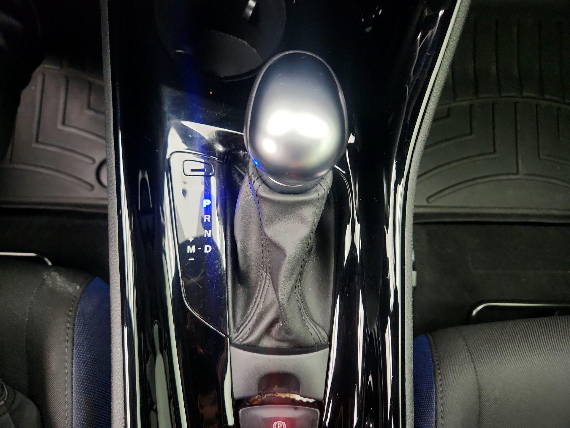 Thumbnail: 2021 Toyota C-HR - 17