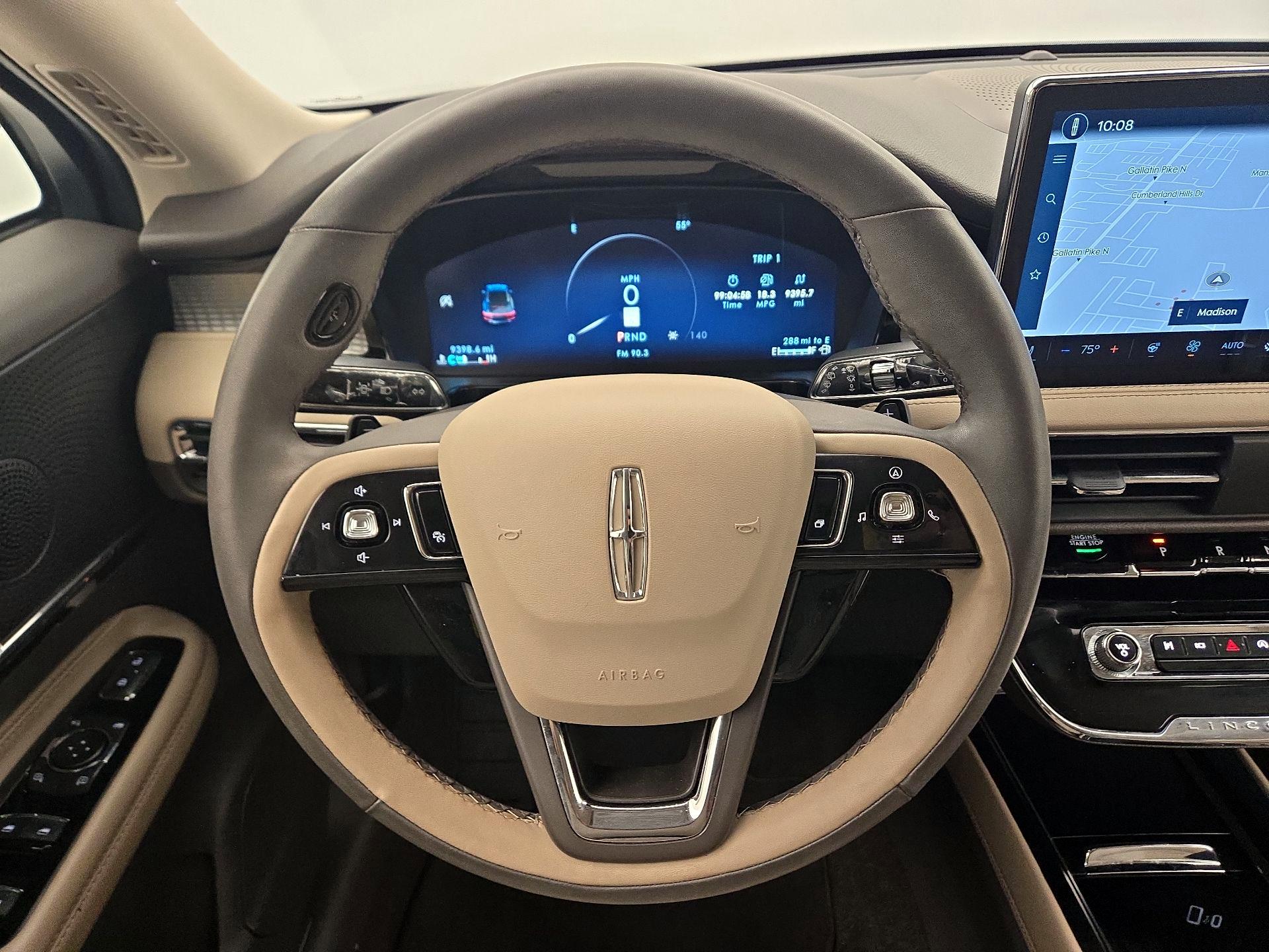 Thumbnail: 2023 Lincoln Corsair - 10