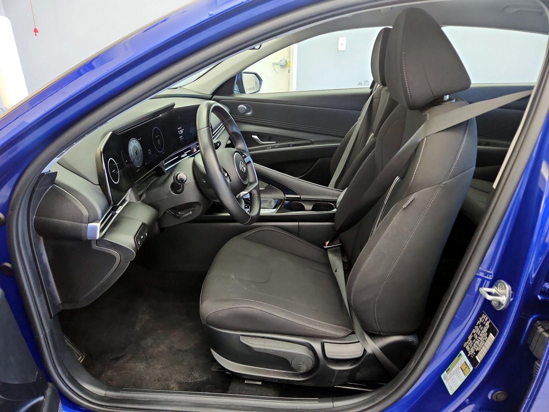 Thumbnail: 2023 Hyundai Elantra - 11