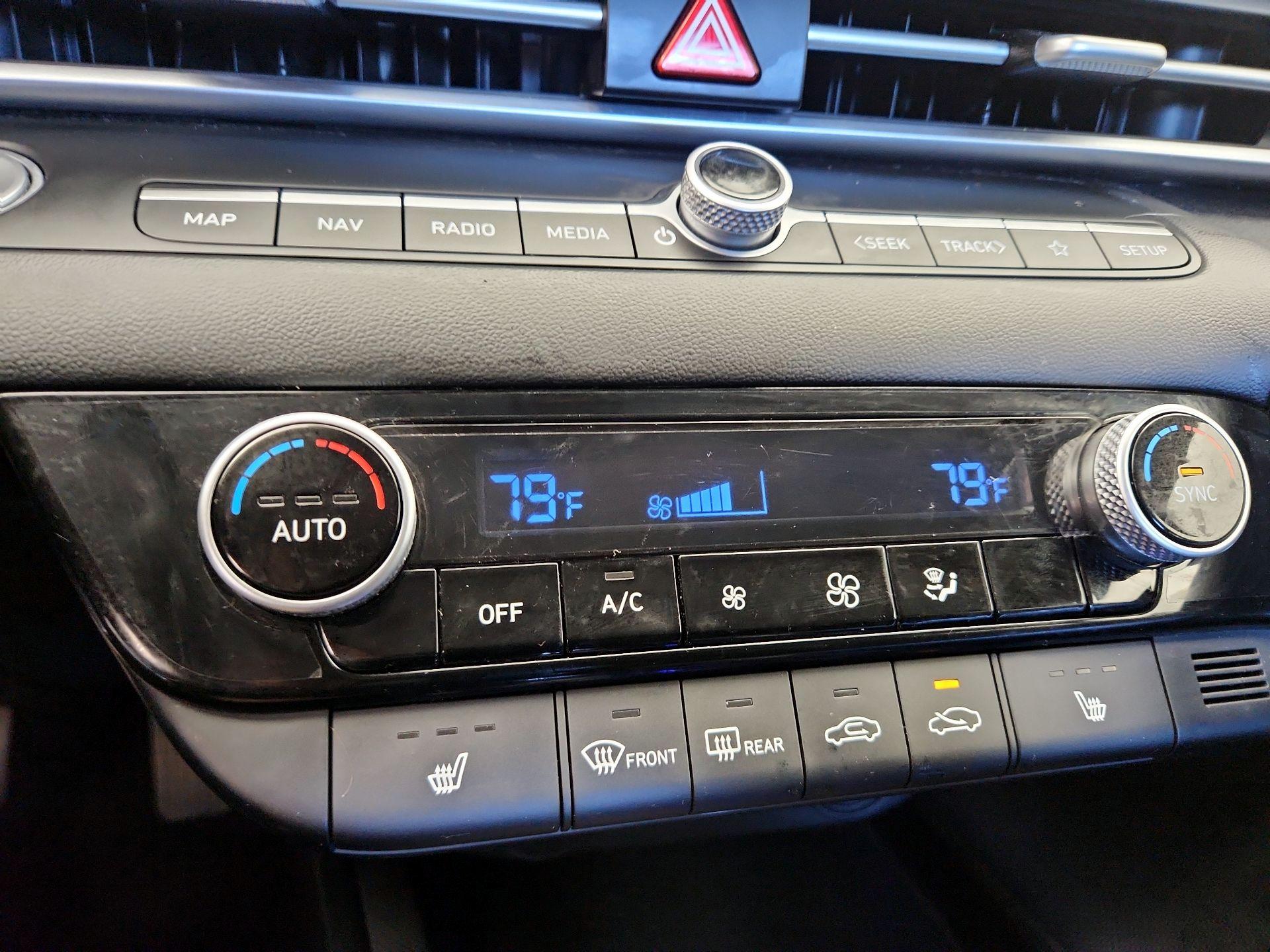 Thumbnail: 2023 Hyundai Elantra - 17