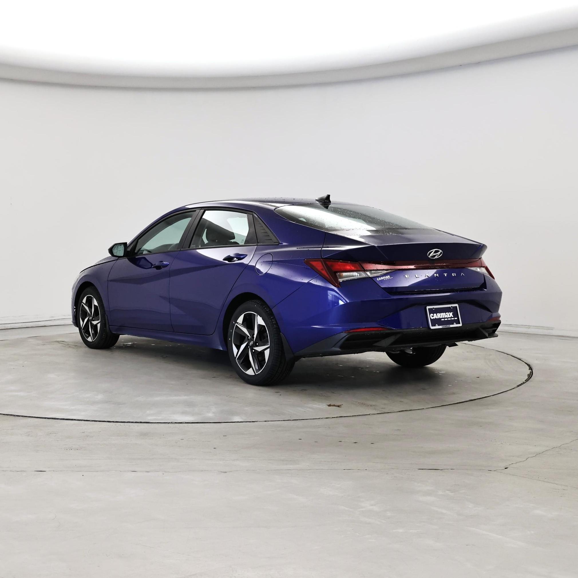 Thumbnail: 2023 Hyundai Elantra - 2