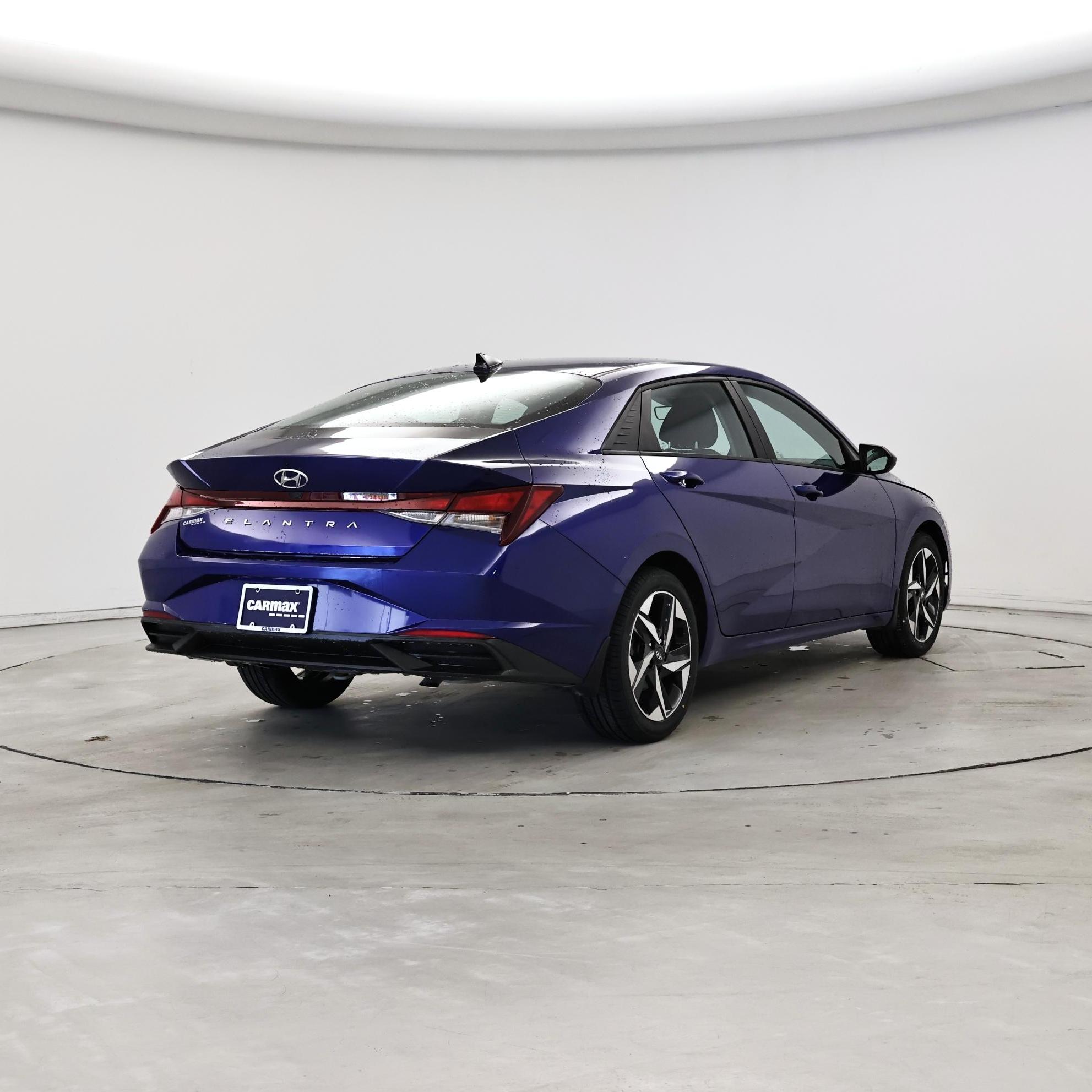 Thumbnail: 2023 Hyundai Elantra - 8