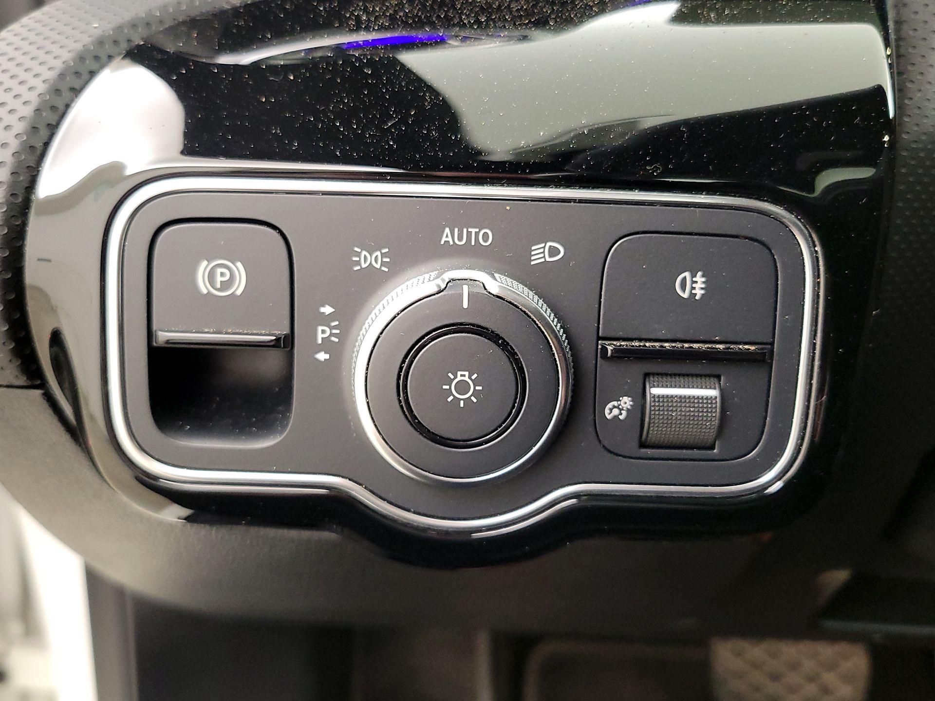 Thumbnail: 2022 Mercedes-Benz CLA - 13