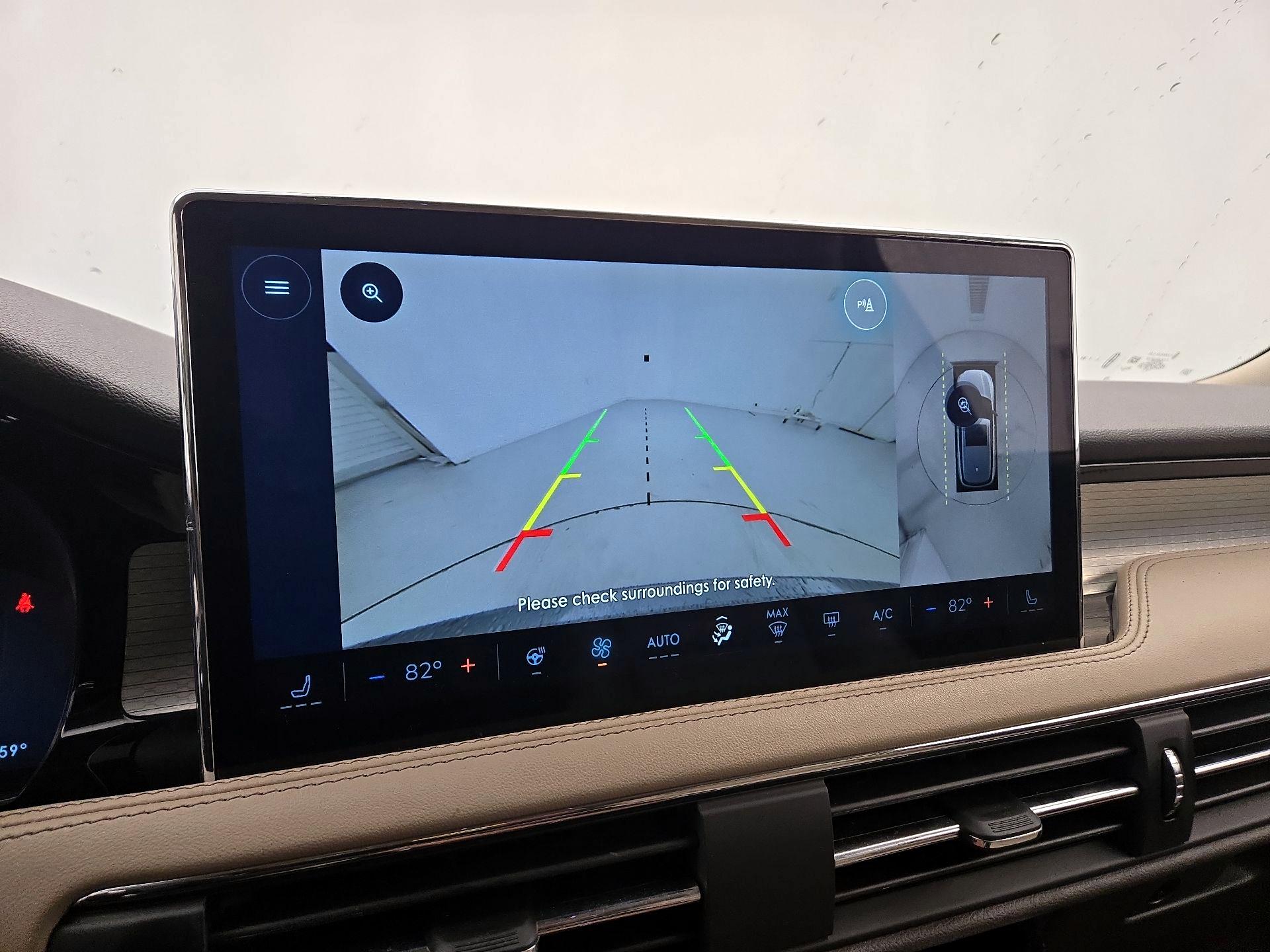 Thumbnail: 2024 Lincoln Corsair - 14