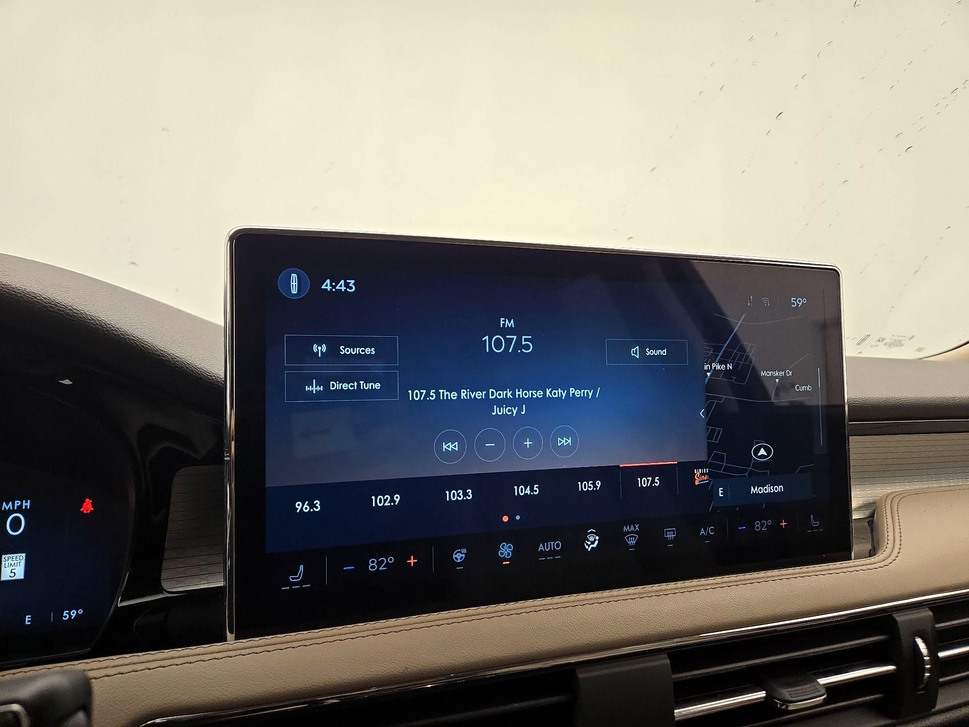 Thumbnail: 2024 Lincoln Corsair - 15