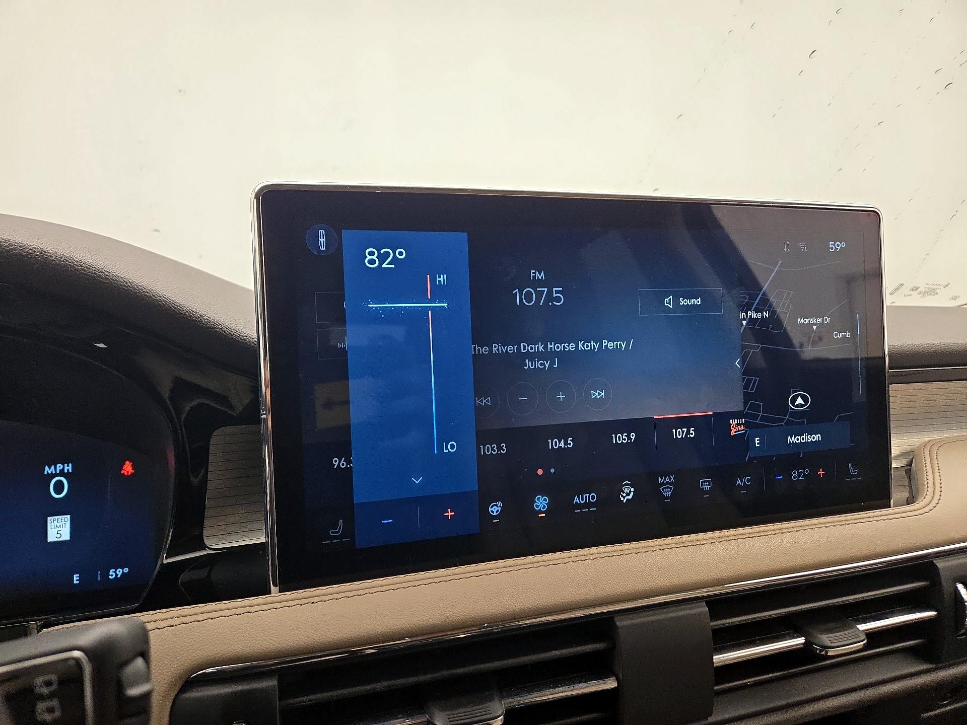 Thumbnail: 2024 Lincoln Corsair - 16