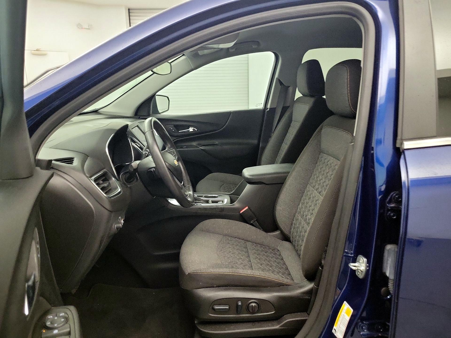 Thumbnail: 2022 Chevrolet Equinox - 9