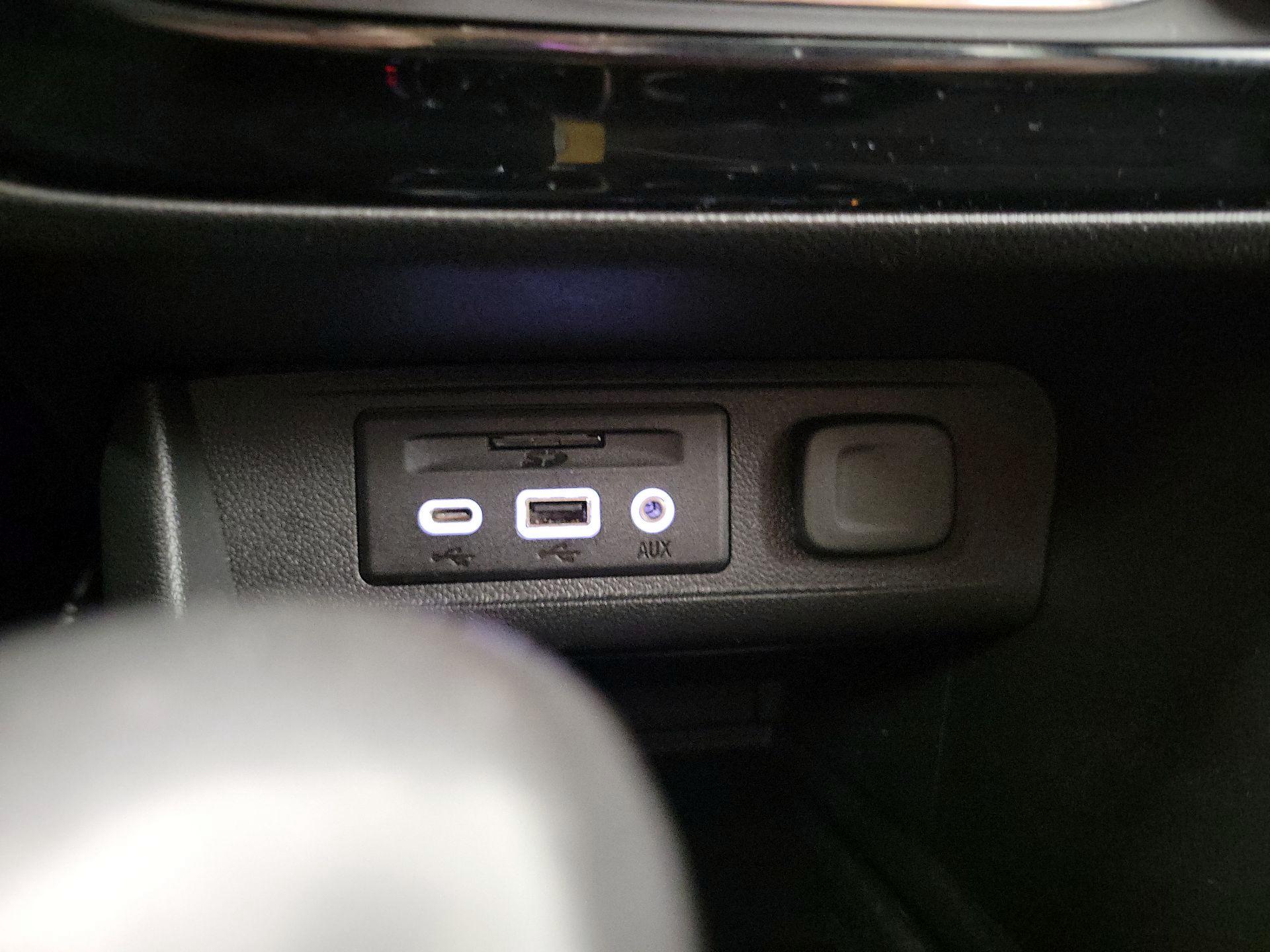 Thumbnail: 2022 Buick Encore GX - 17