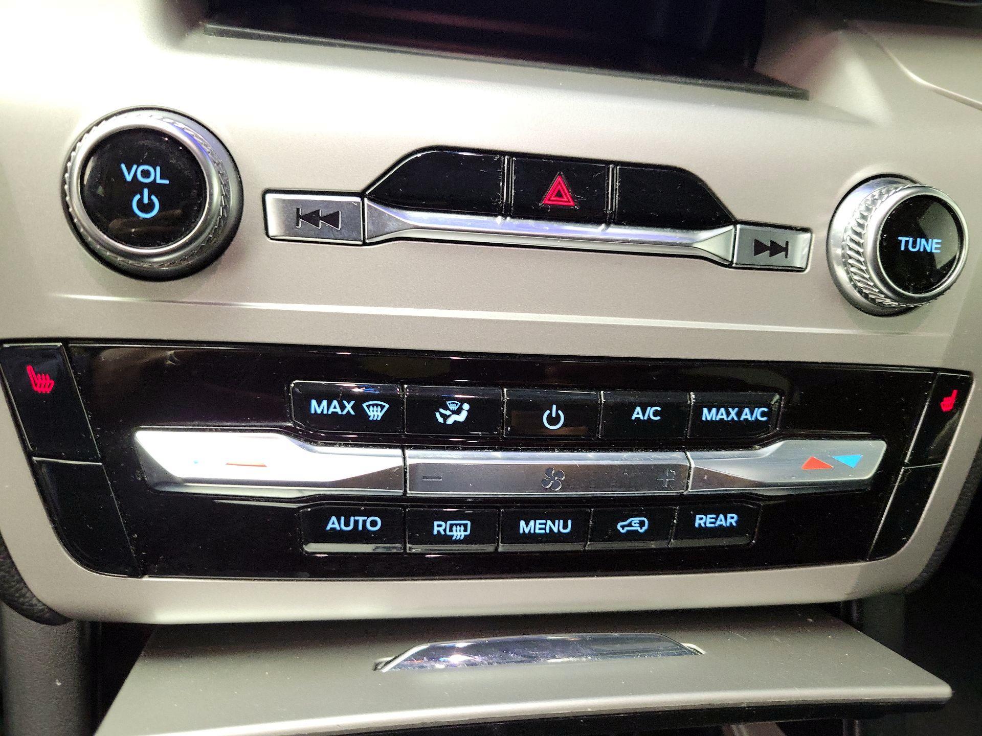 Thumbnail: 2023 Ford Explorer - 16