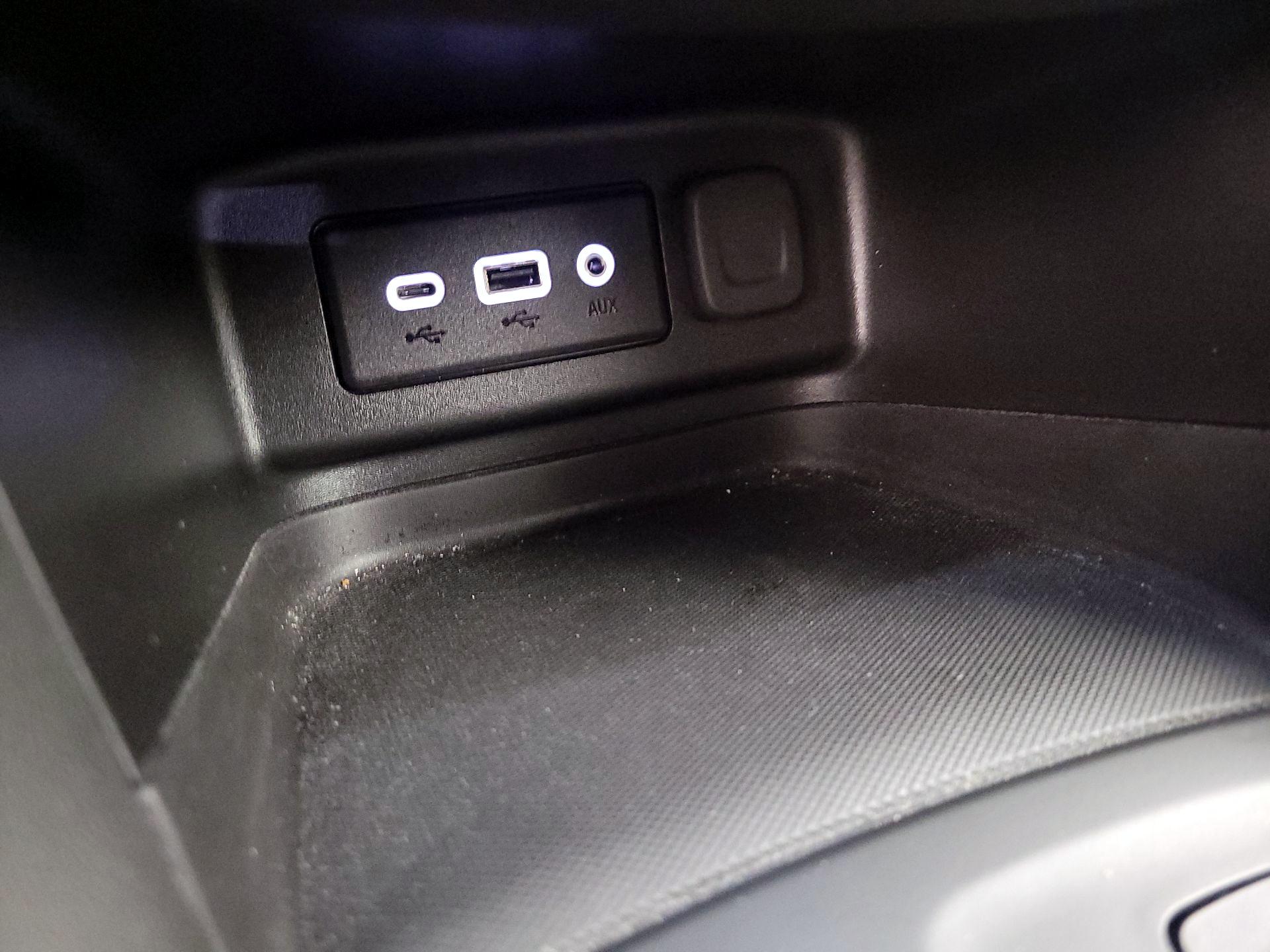 Thumbnail: 2022 Chevrolet Equinox - 18