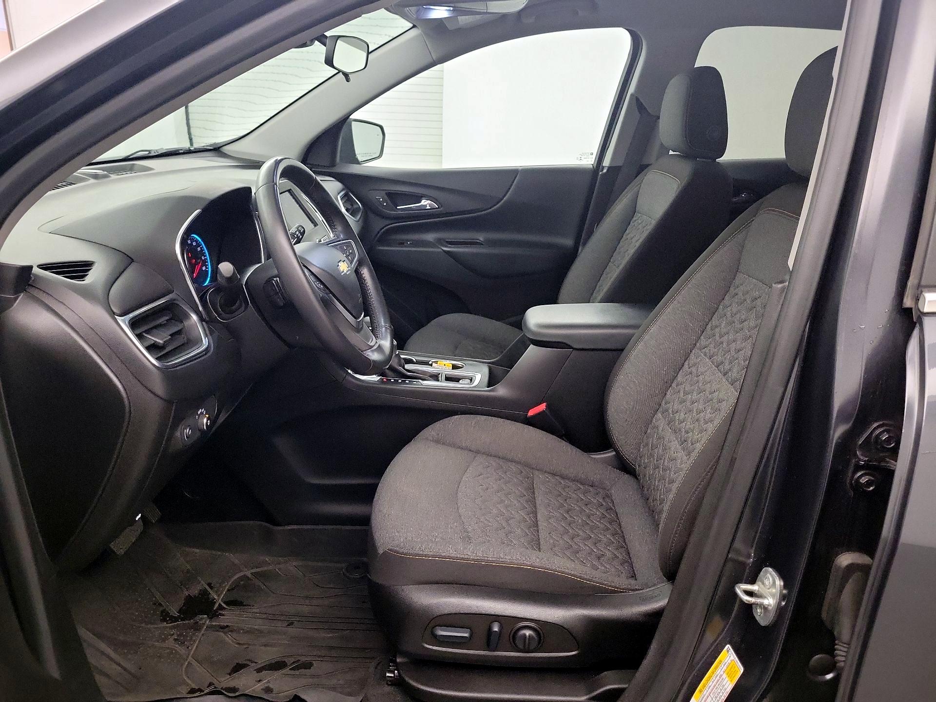 Thumbnail: 2022 Chevrolet Equinox - 9