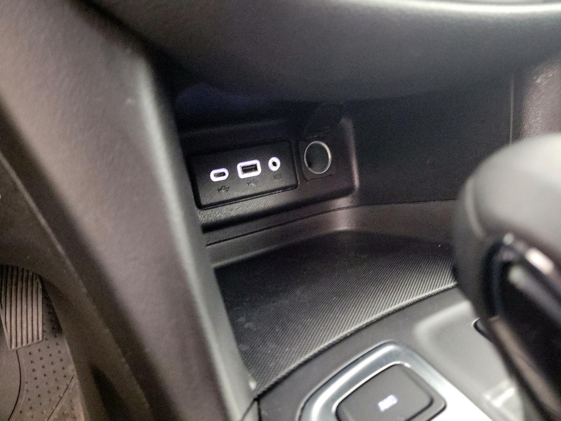 Thumbnail: 2022 Chevrolet Equinox - 16