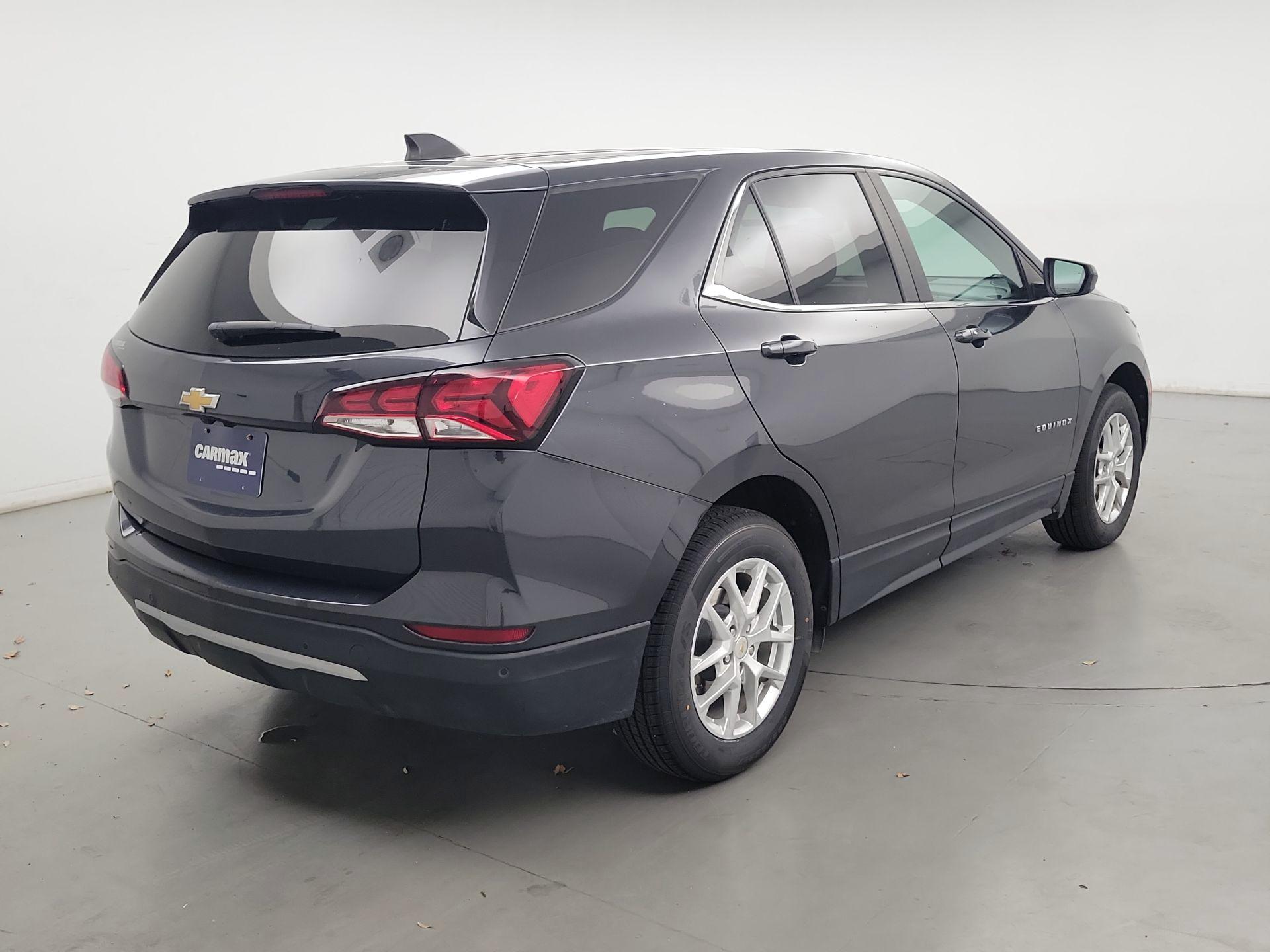 Thumbnail: 2022 Chevrolet Equinox - 5