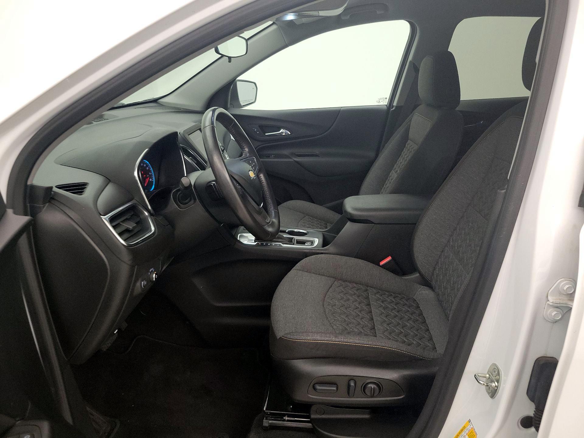 Thumbnail: 2022 Chevrolet Equinox - 11