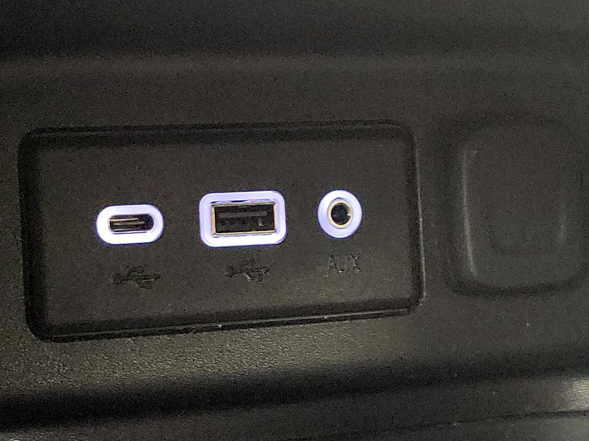 Thumbnail: 2022 Chevrolet Equinox - 18