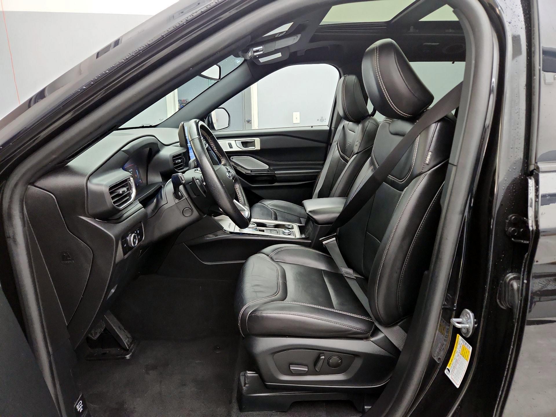 Thumbnail: 2023 Ford Explorer - 11