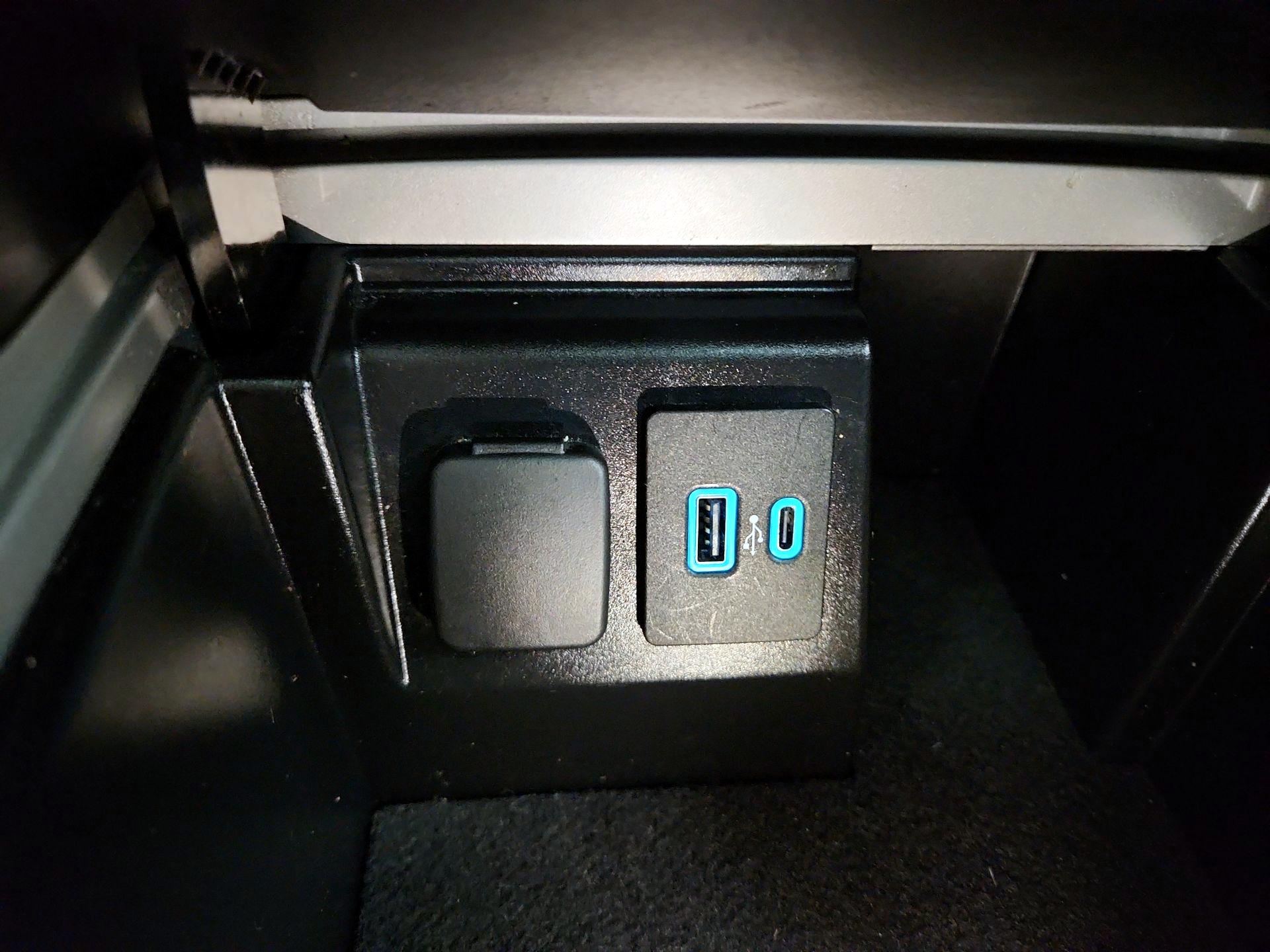 Thumbnail: 2023 Ford Explorer - 19