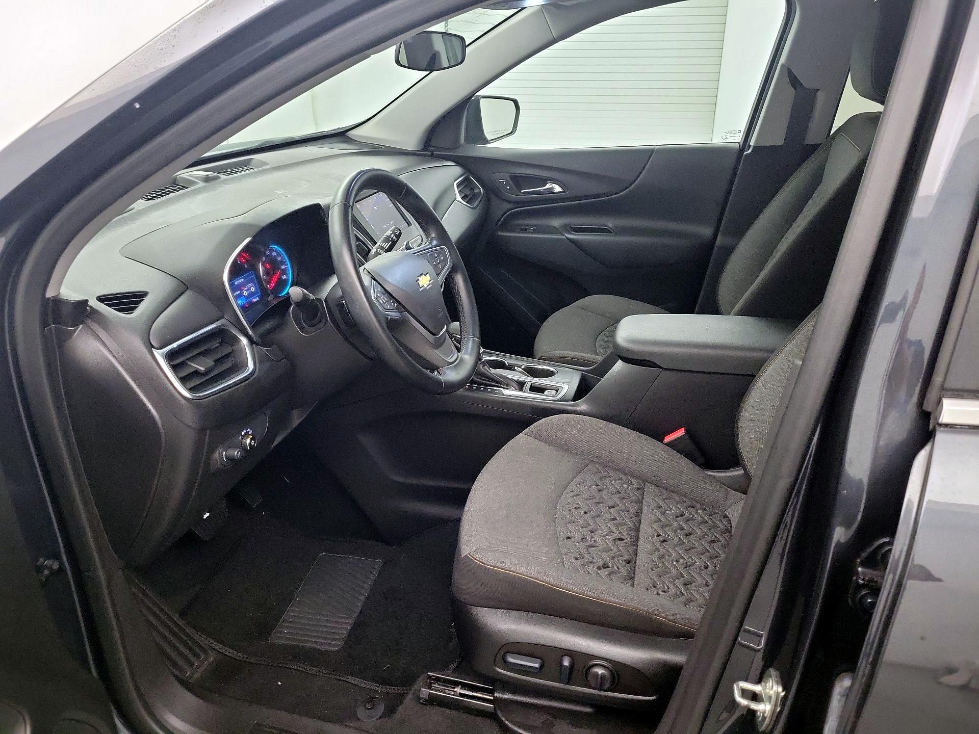 Thumbnail: 2023 Chevrolet Equinox - 9