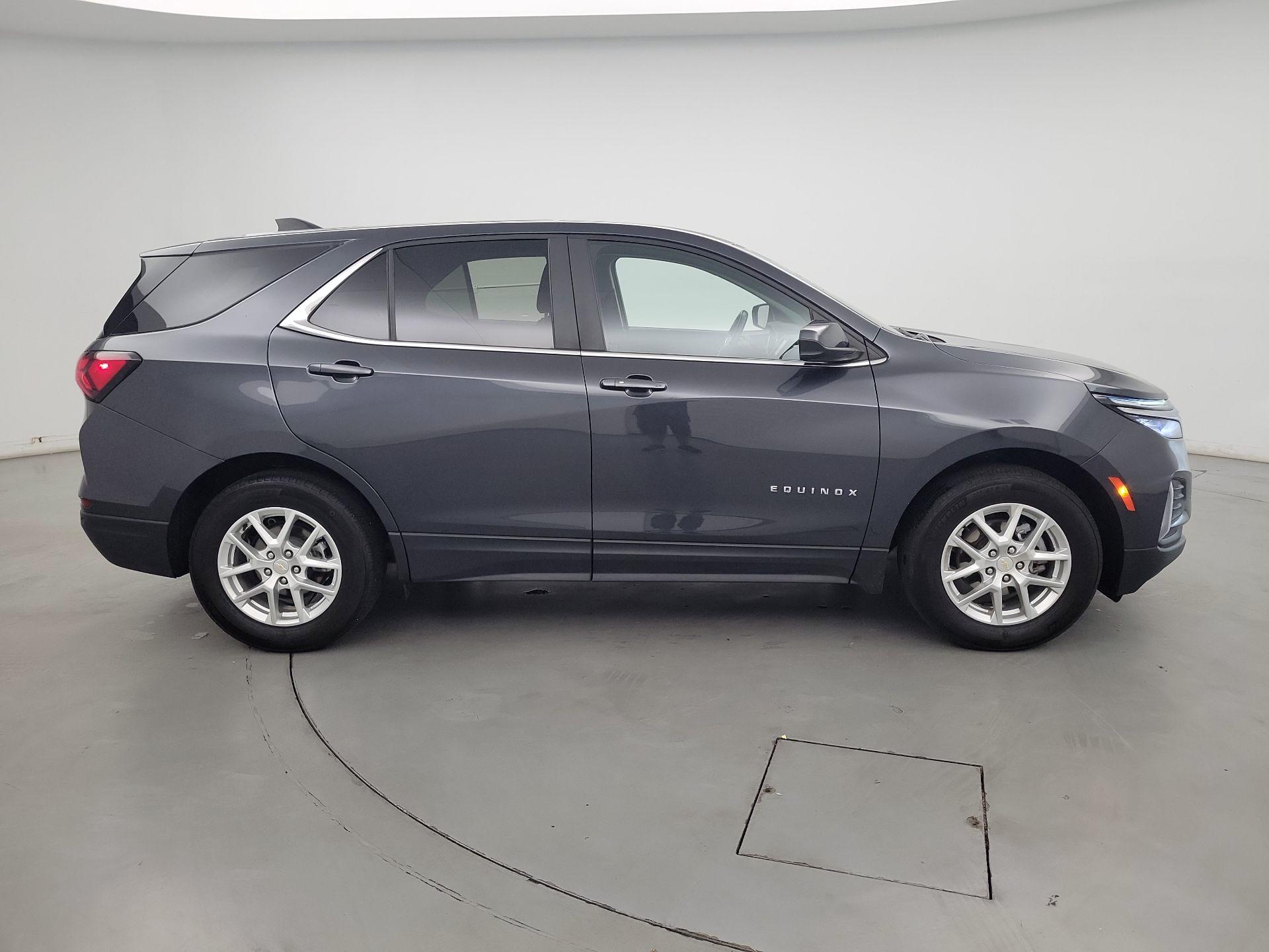 Thumbnail: 2023 Chevrolet Equinox - 4