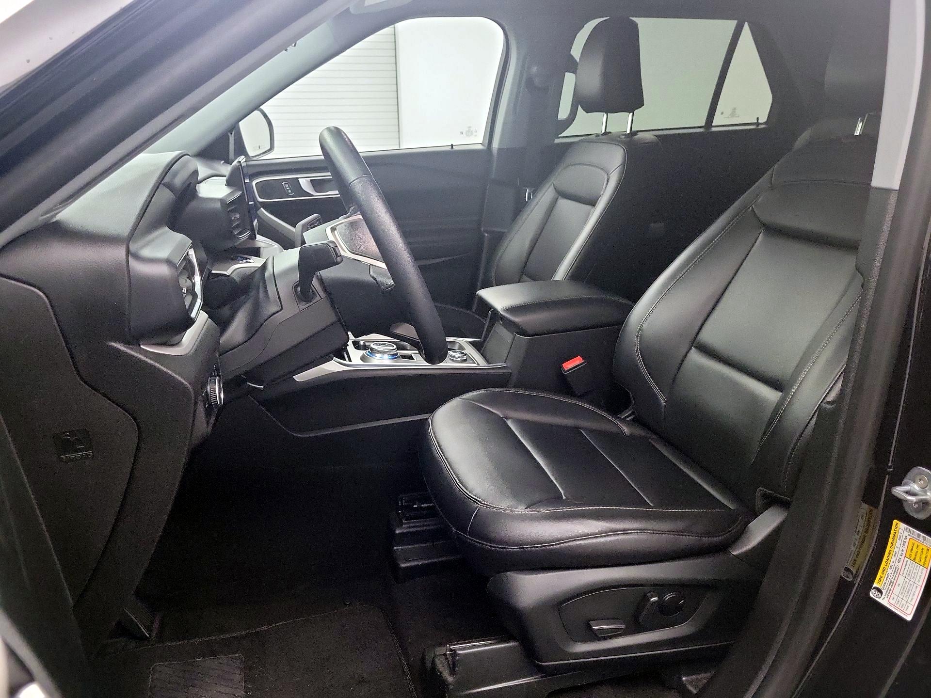 Thumbnail: 2023 Ford Explorer - 9