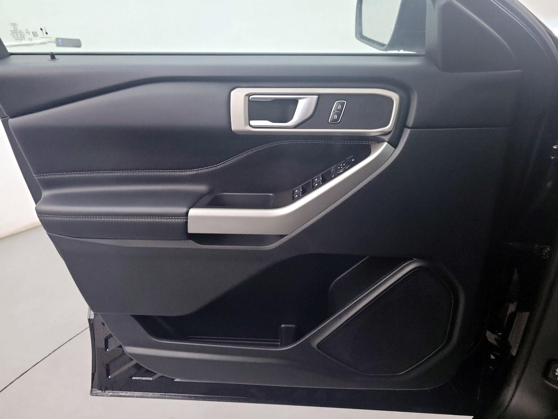 Thumbnail: 2023 Ford Explorer - 10