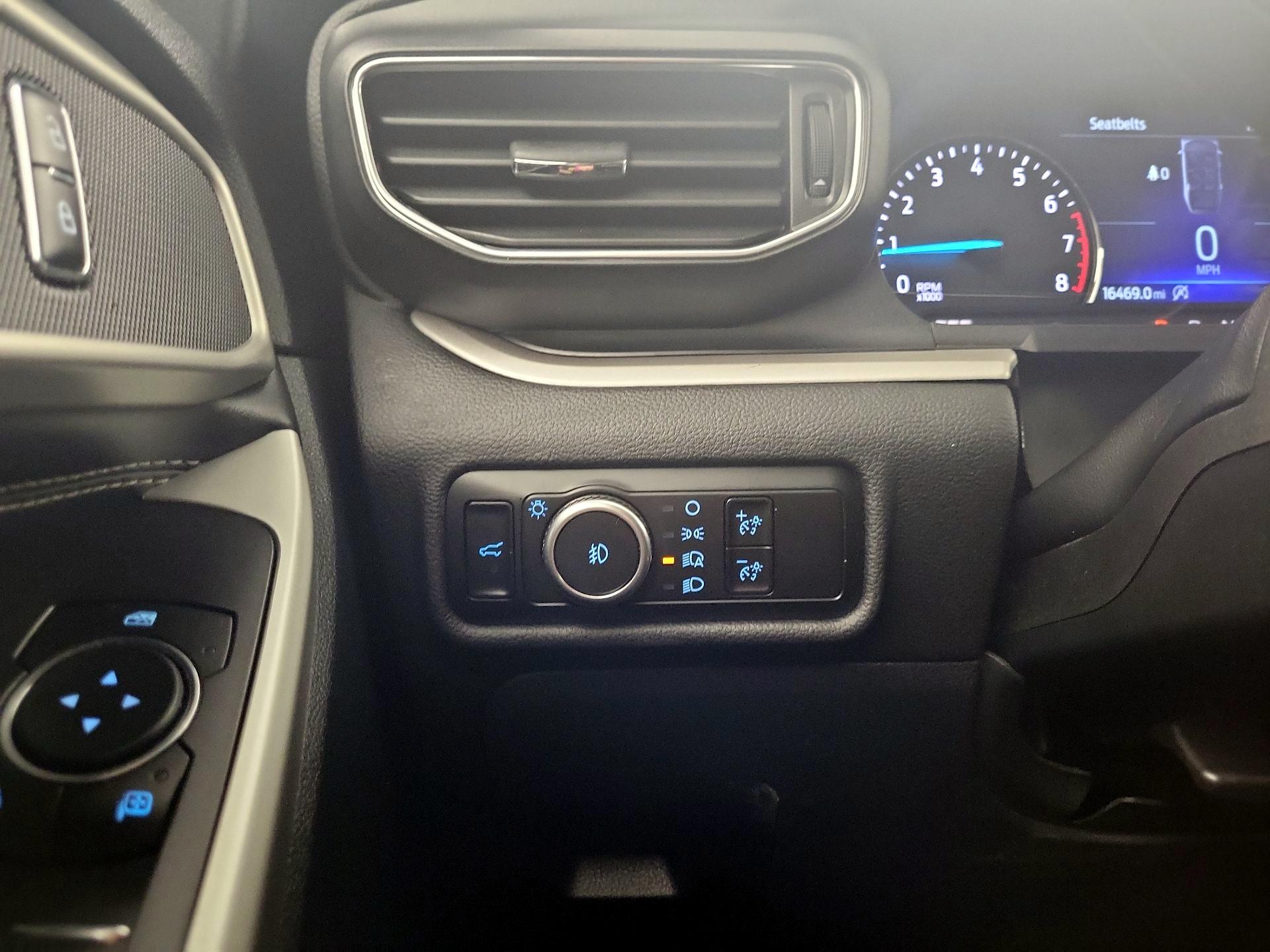 Thumbnail: 2023 Ford Explorer - 11