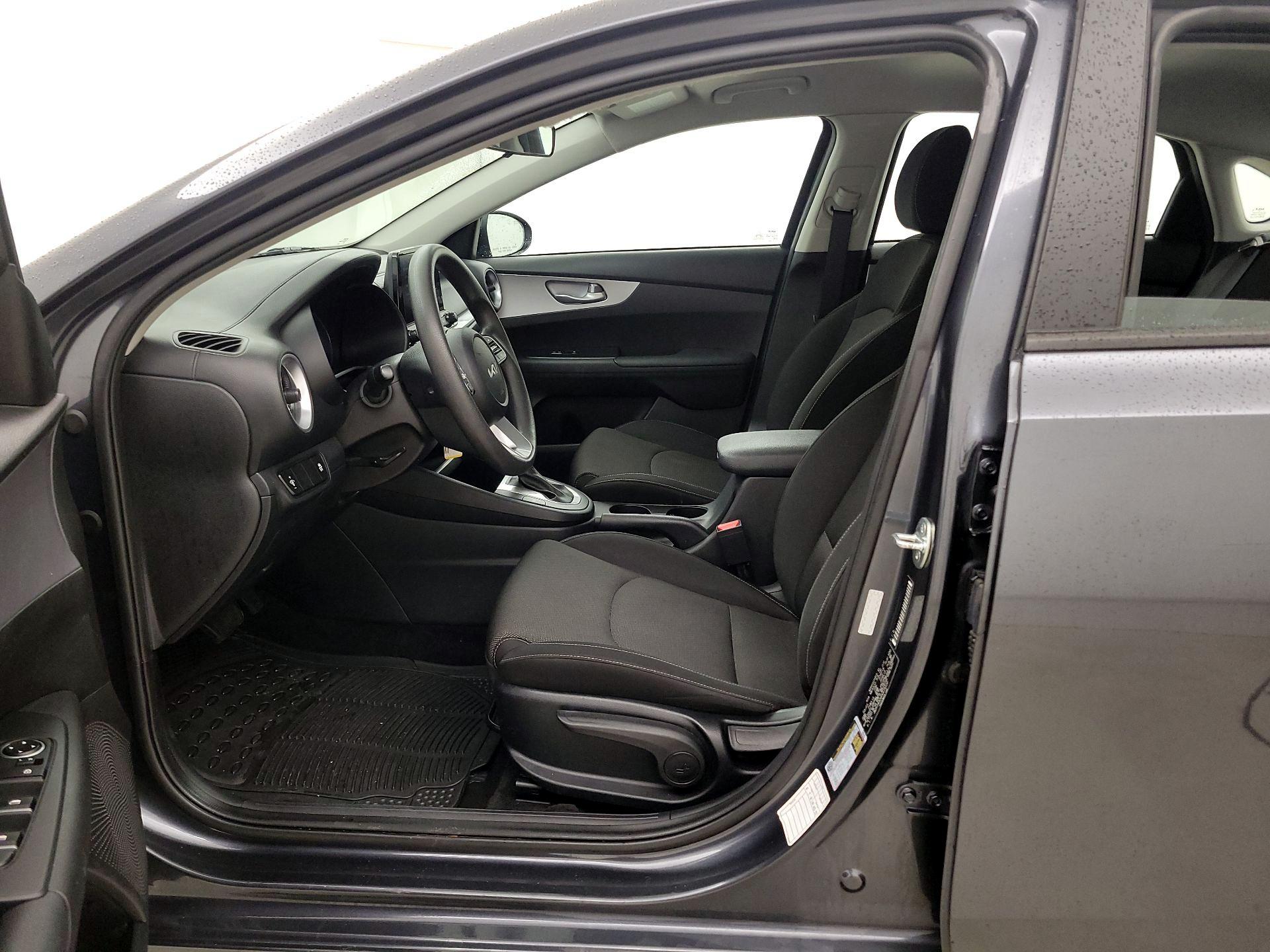 Thumbnail: 2023 Kia Forte - 11