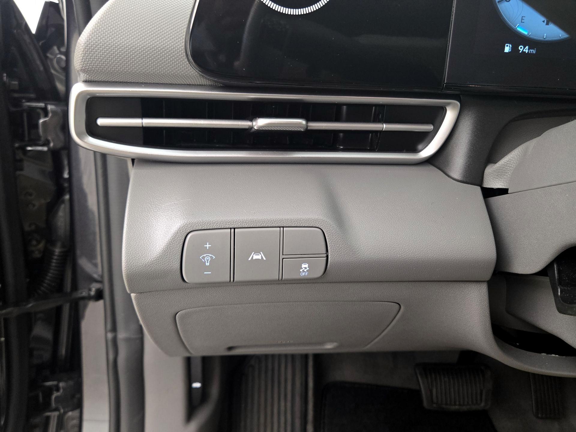 Thumbnail: 2023 Hyundai Elantra - 13