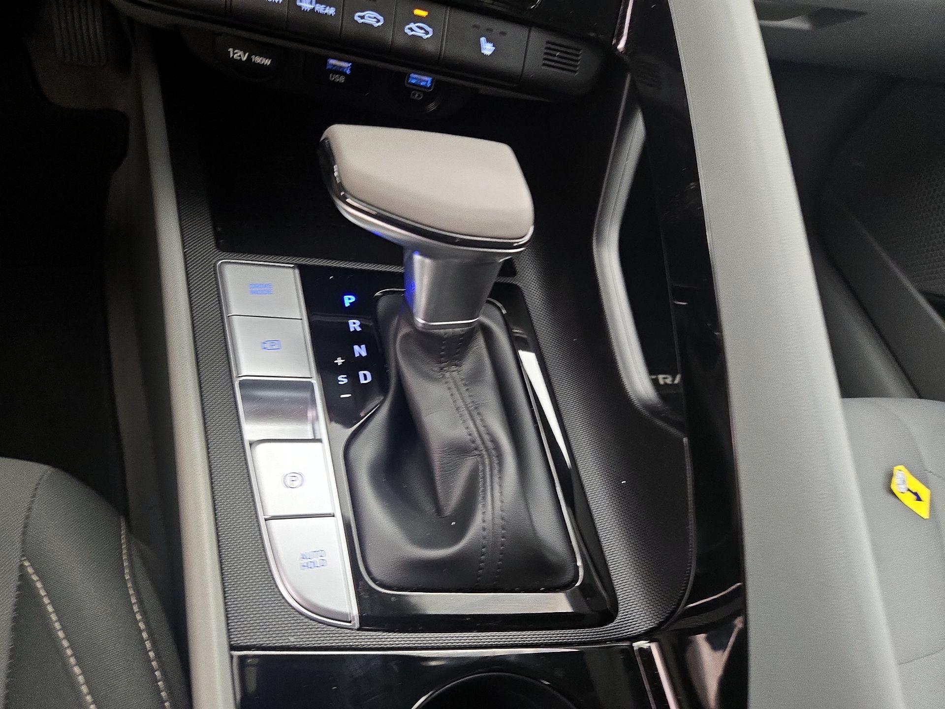 Thumbnail: 2023 Hyundai Elantra - 18