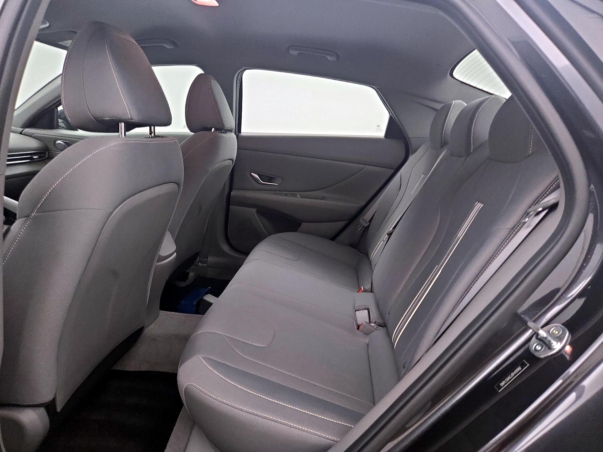 Thumbnail: 2023 Hyundai Elantra - 20