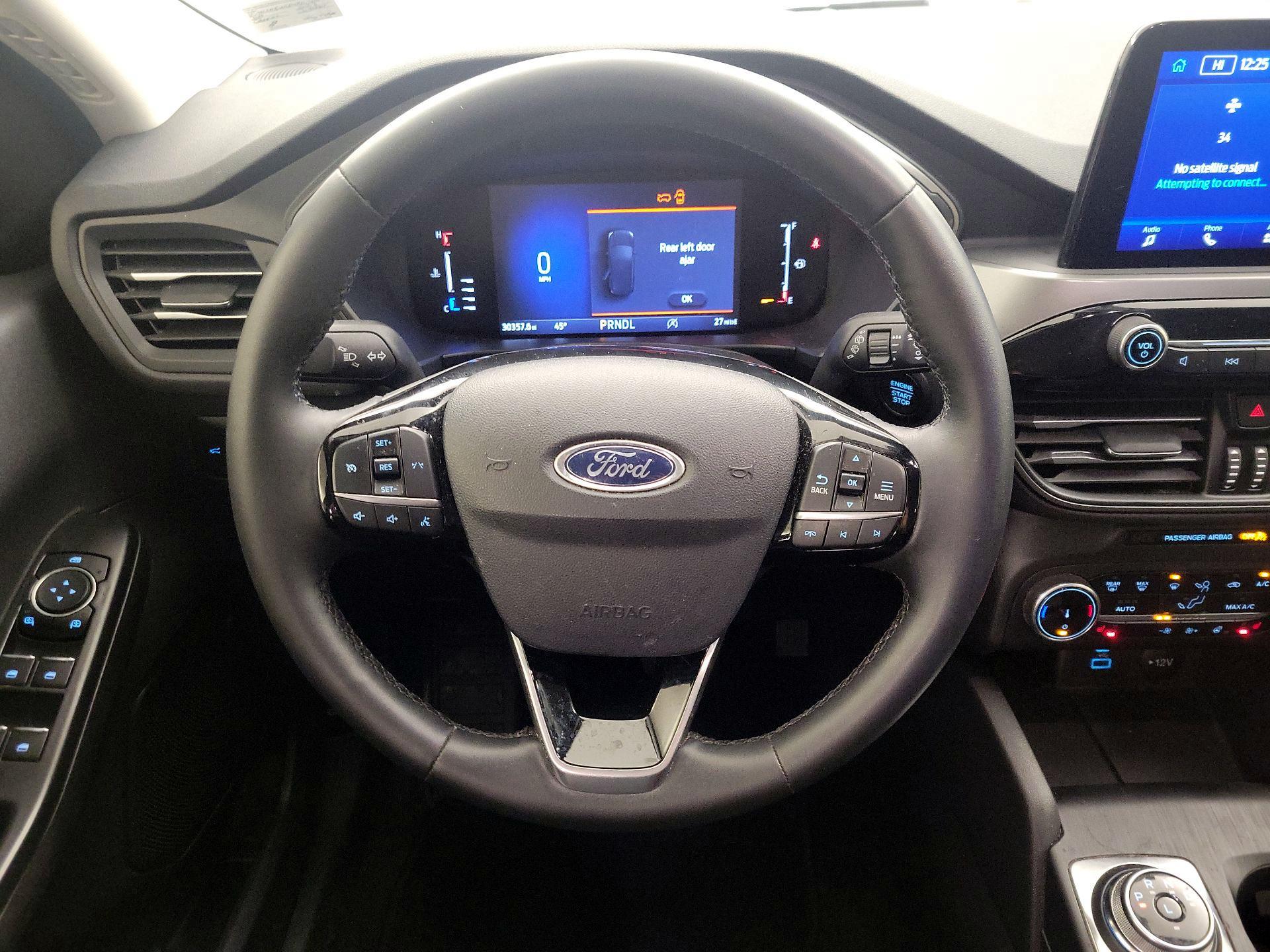 Thumbnail: 2023 Ford Escape - 10