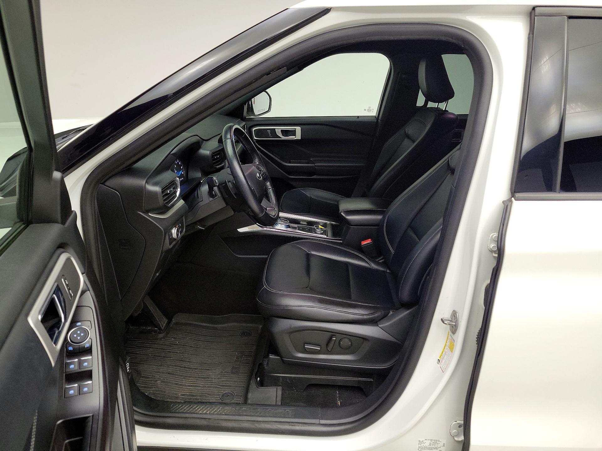 Thumbnail: 2020 Ford Explorer - 11