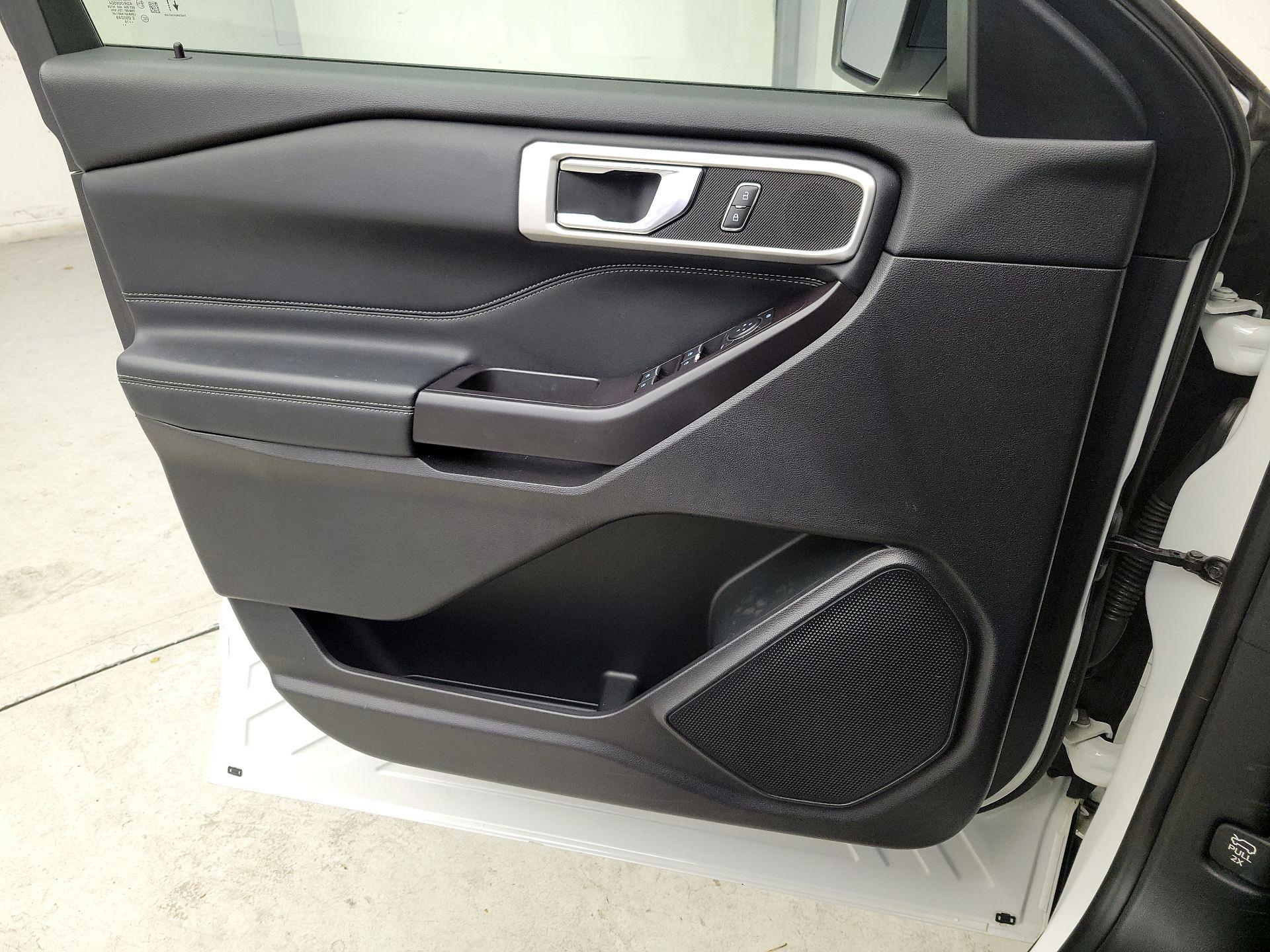 Thumbnail: 2020 Ford Explorer - 12